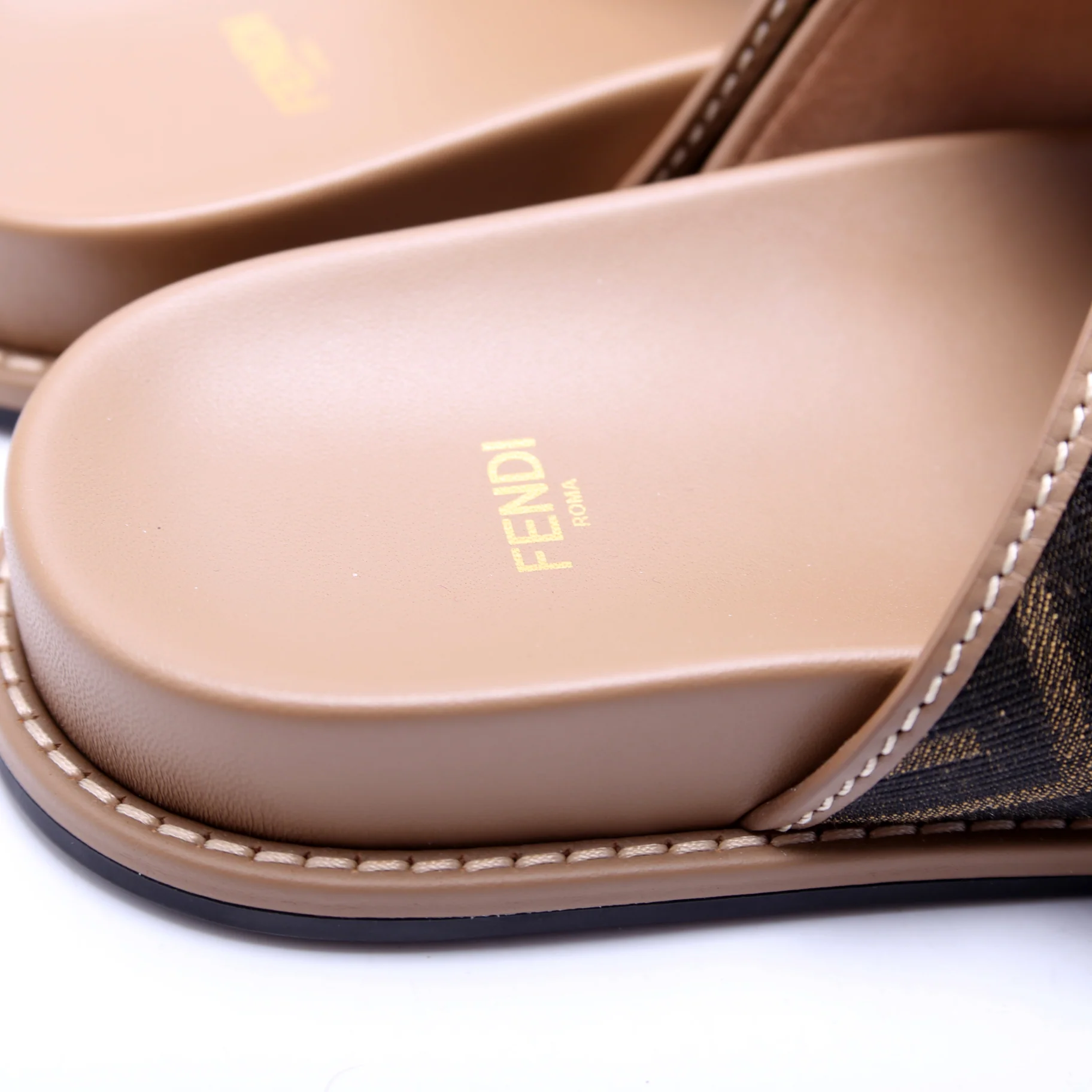 Feel FF Jacquard Sandals Size 40 - Image 6