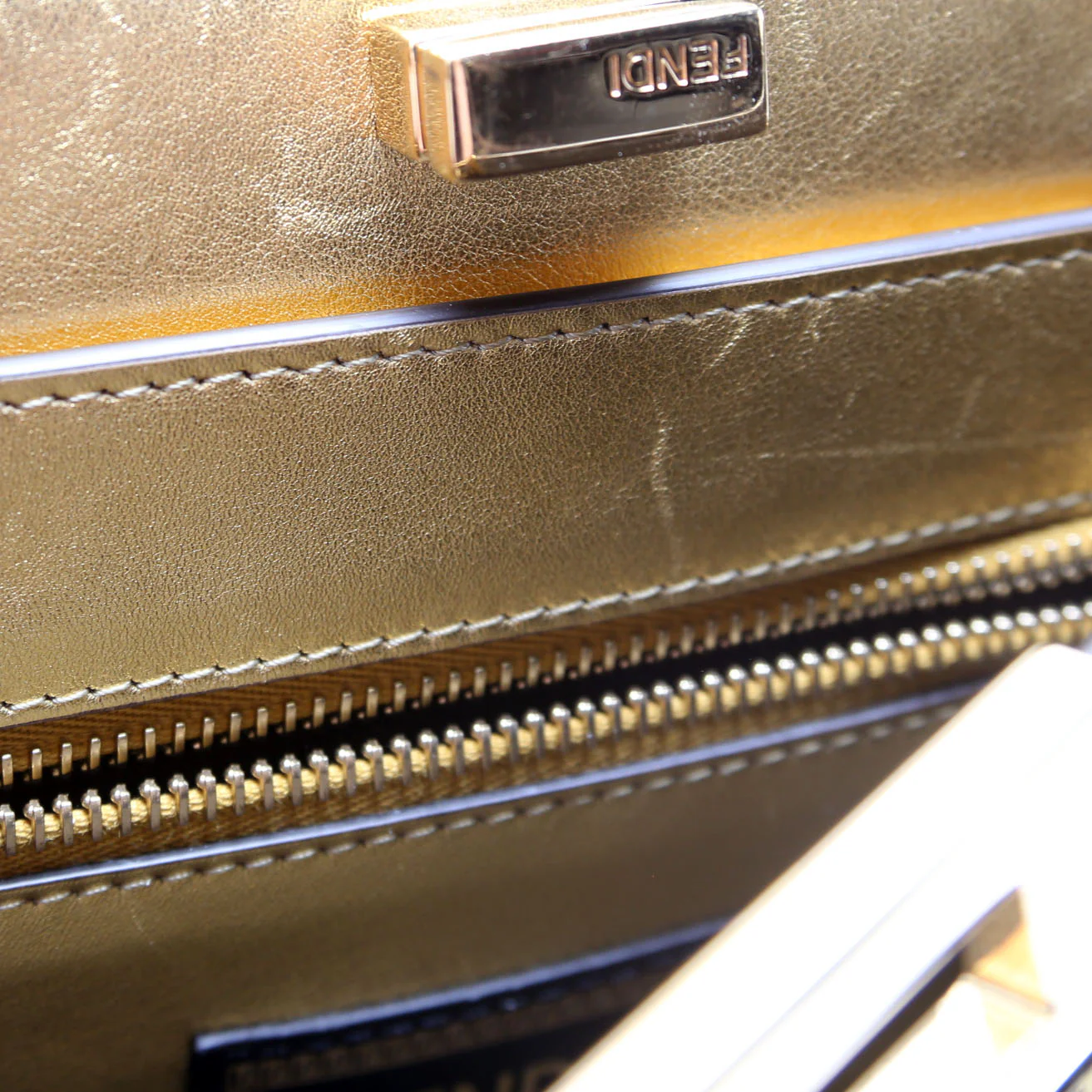 Fendance Peekaboo 'I See U' Metallic Meidum Gold - Image 9