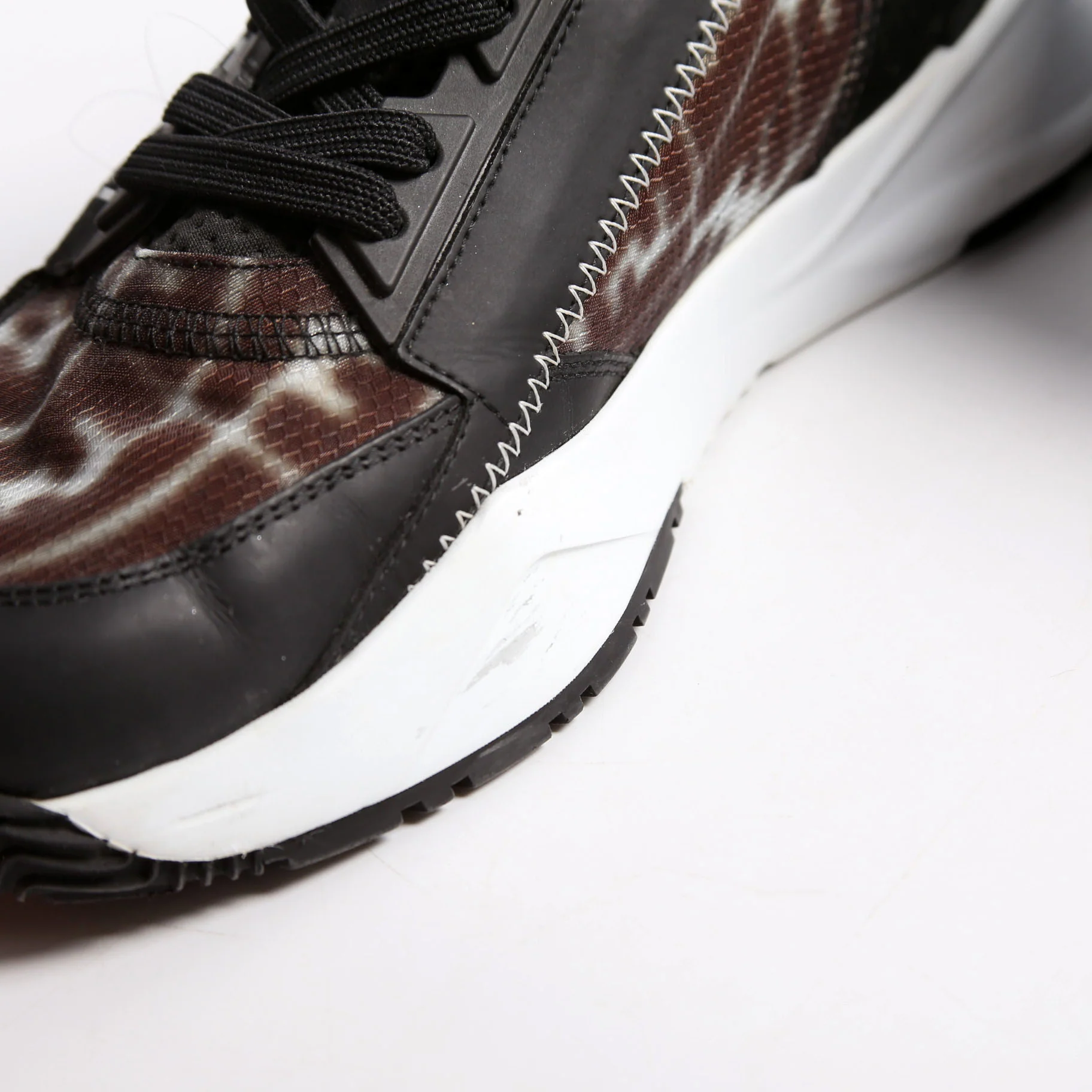 Fendi Flow Sneakers Size 37.5 - Image 7
