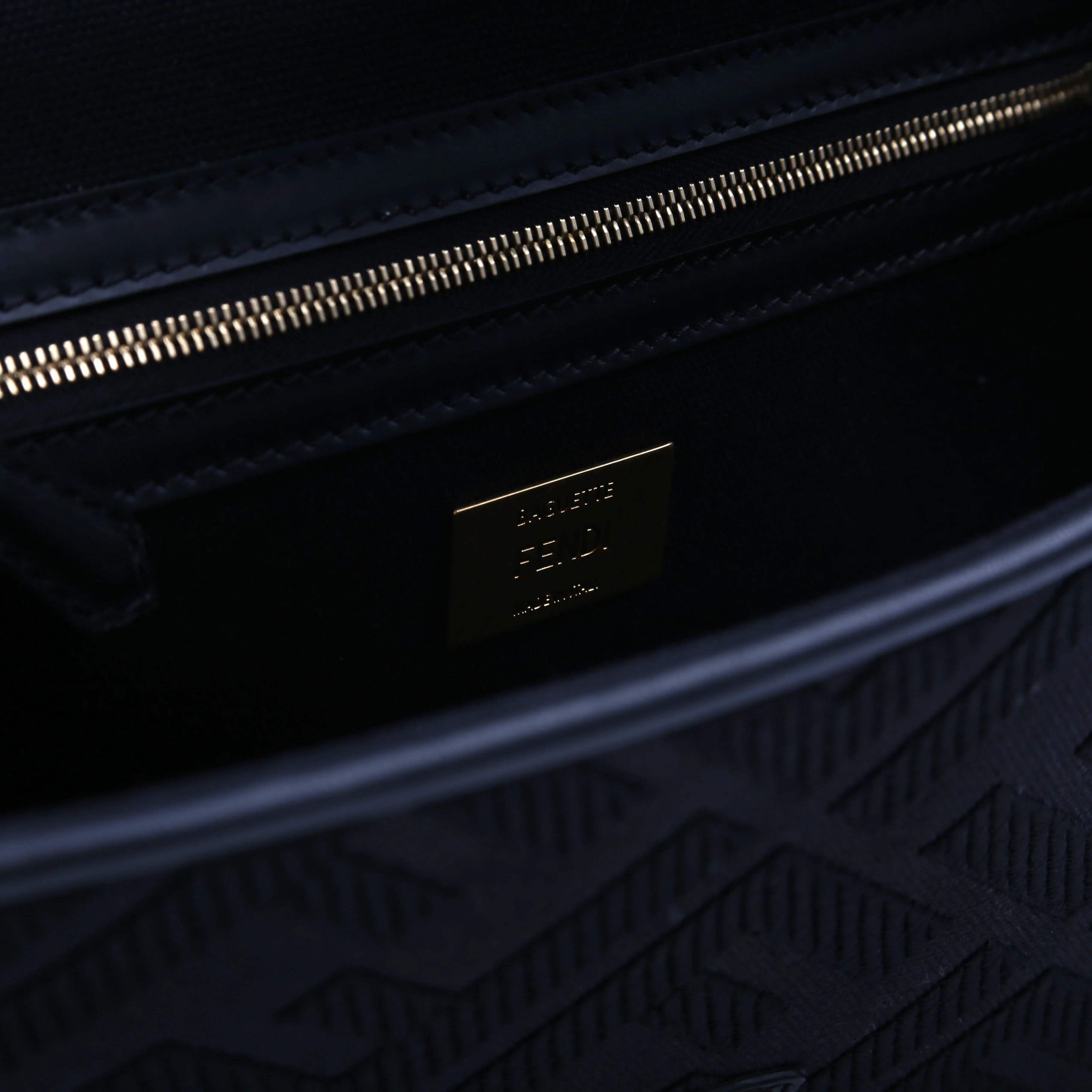 FF Jacquard Baguette Black - Image 12