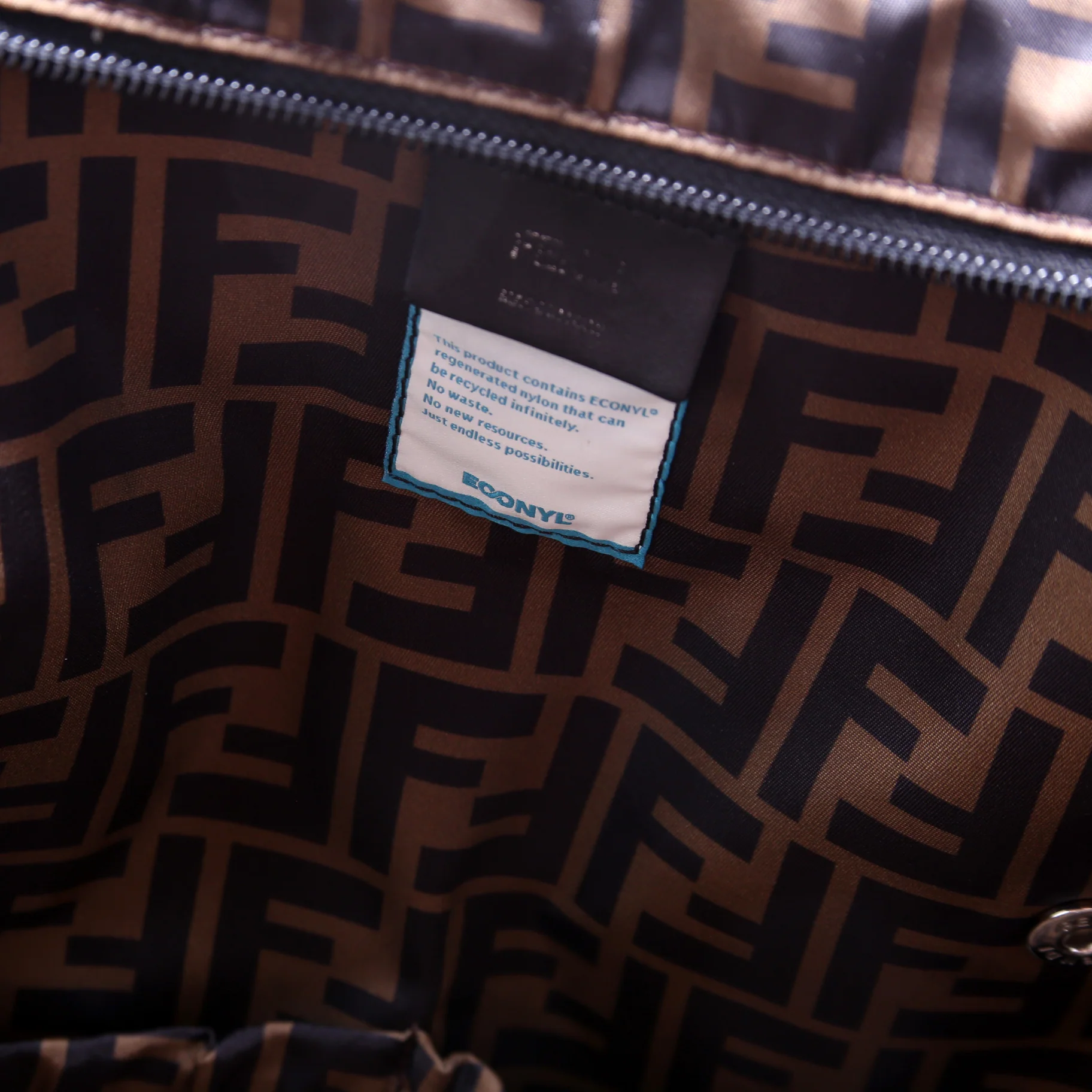 FF Logo Econyl Changing Bag - Image 8