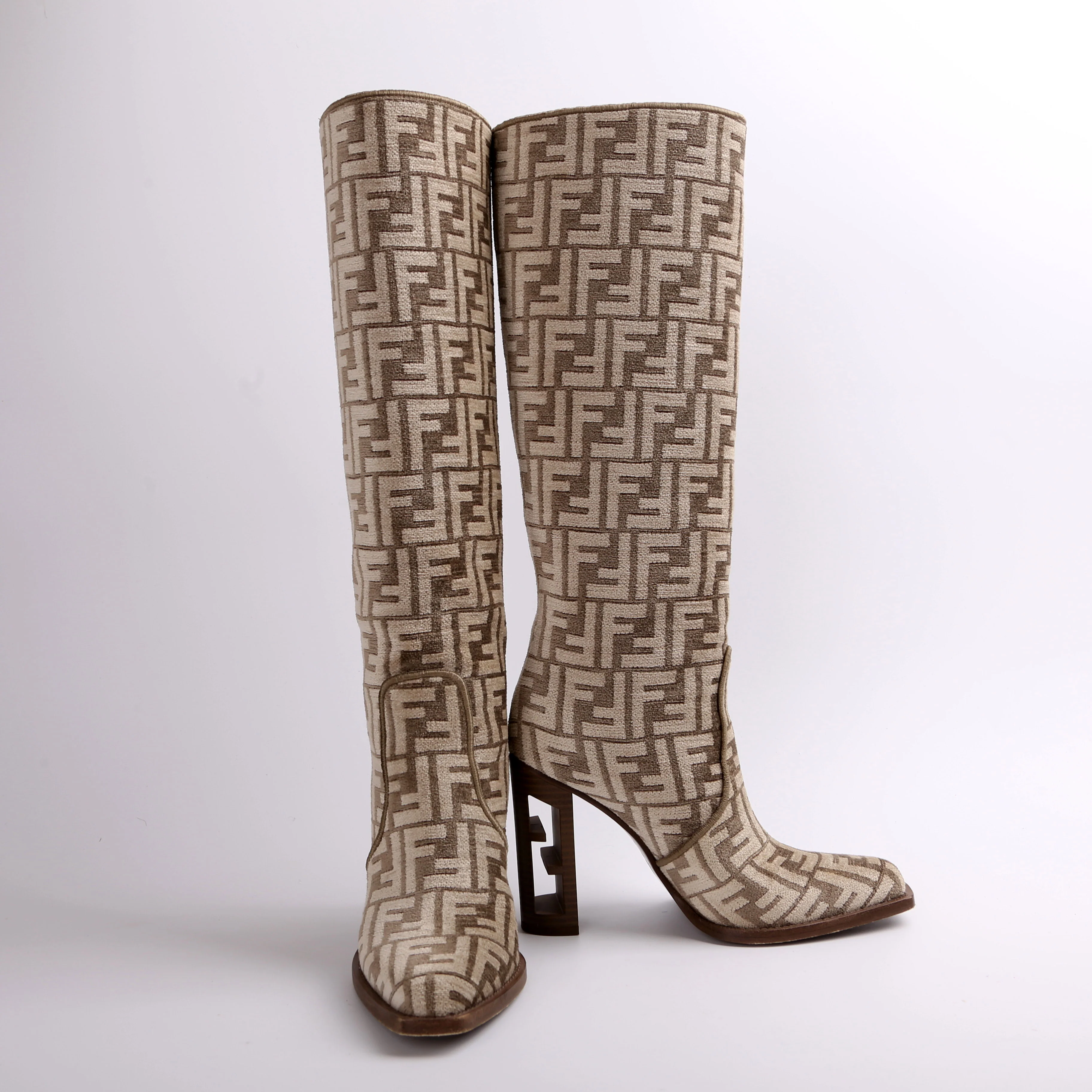 FF Tapestry Boots Size 37.5 - Image 2