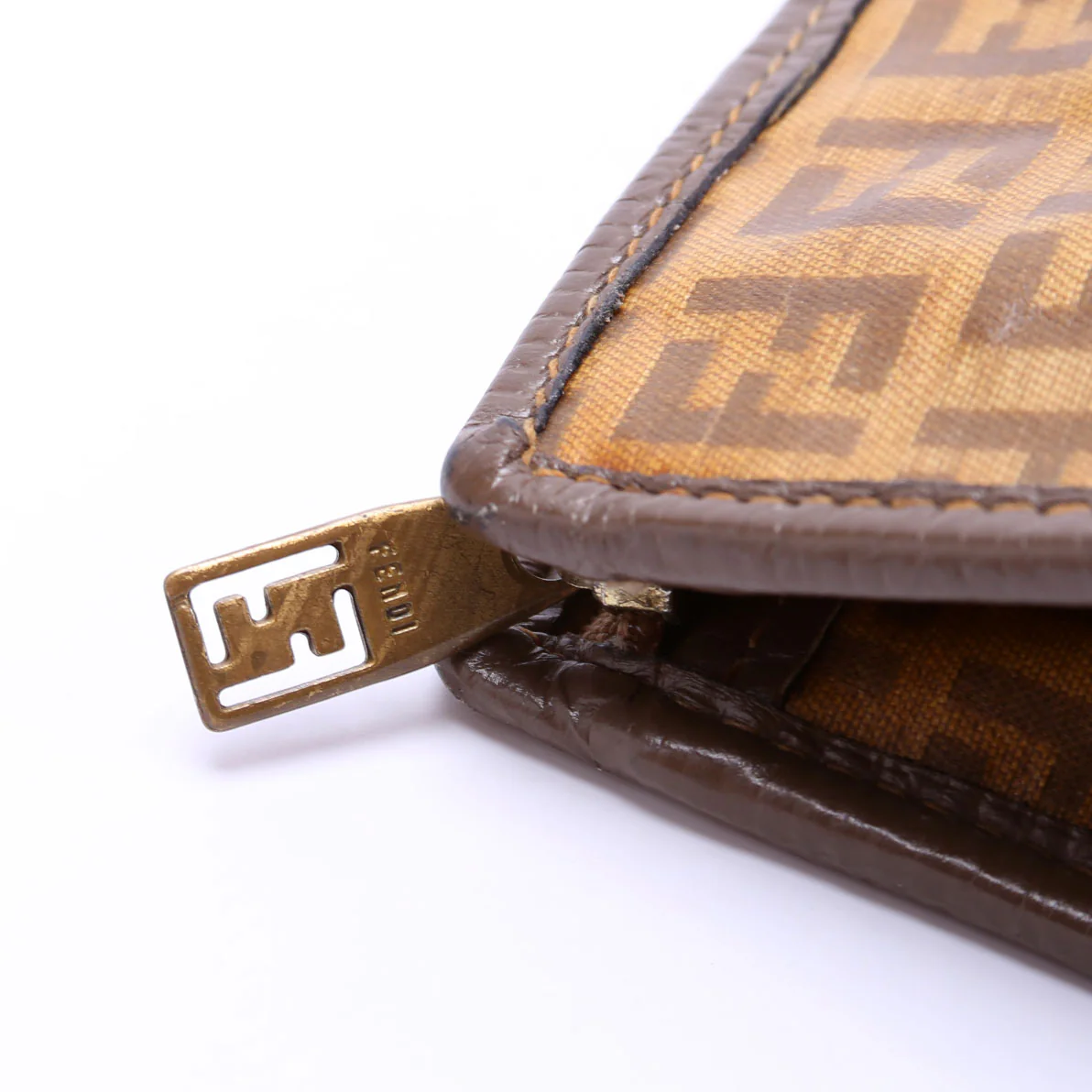 FF Zip Pouch Vintage Brown - Image 6