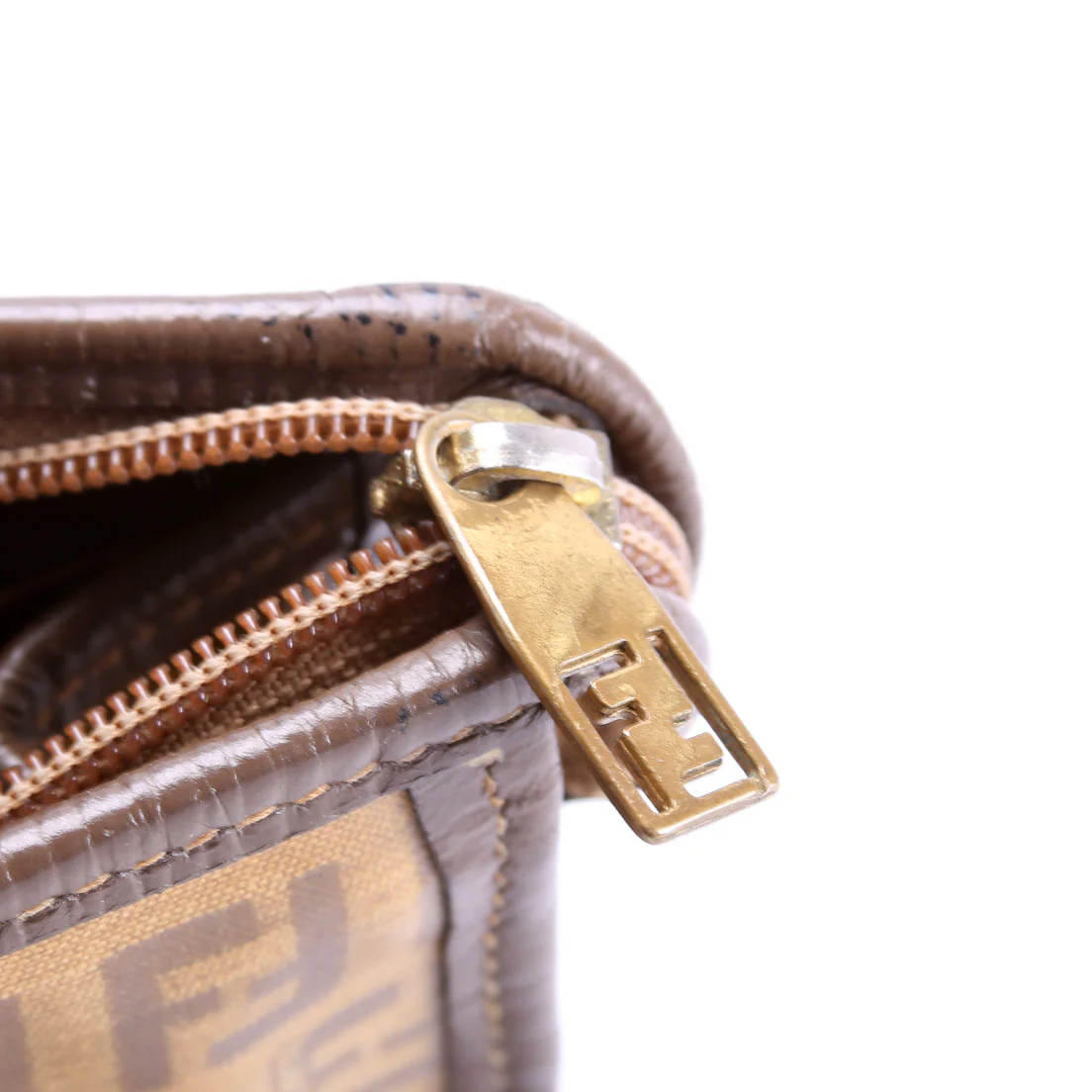 FF Zip Pouch Vintage Brown - Image 9