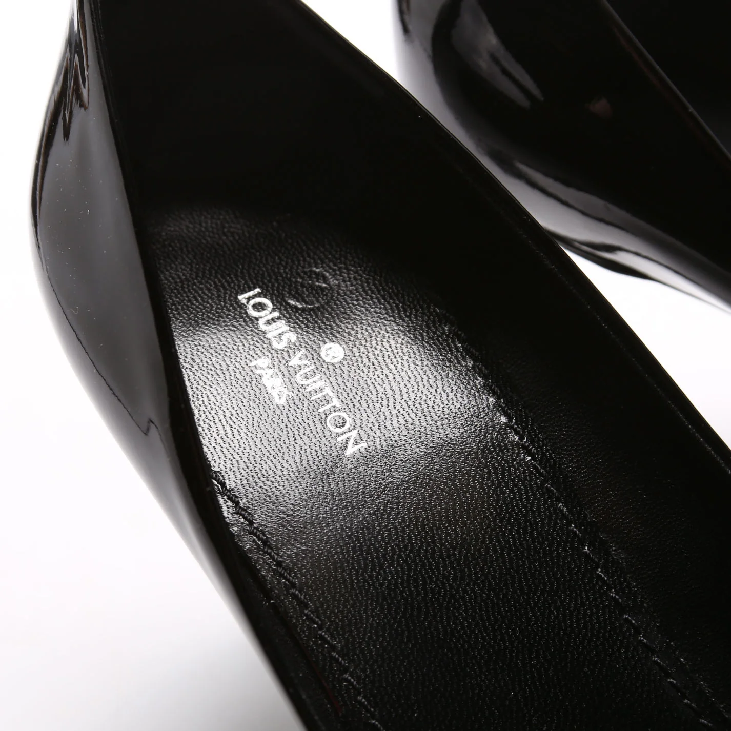 Fiance Patent Pumps Size 36 Black - Image 6