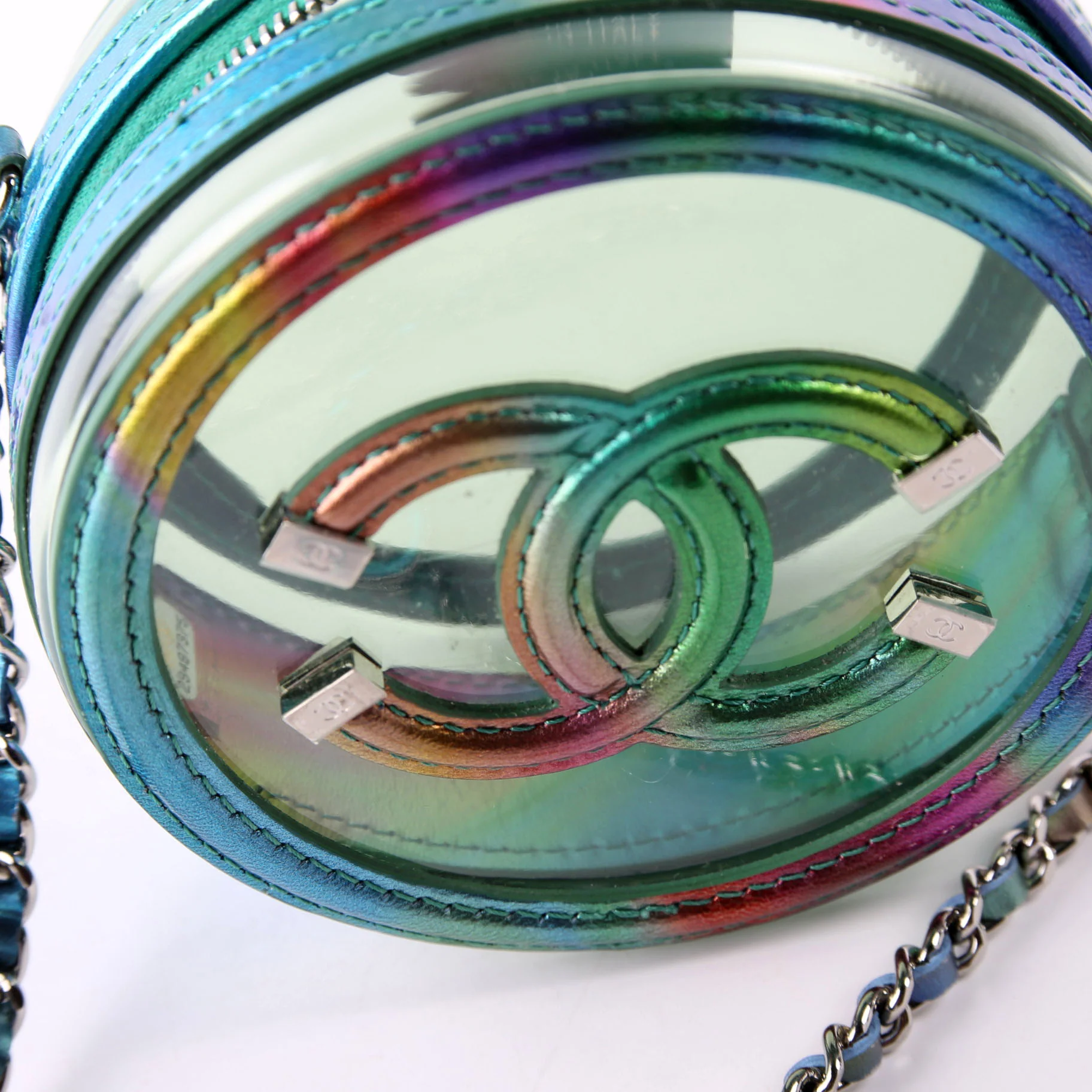 Filigree Round With Chain PVC Lambskin 29M Rainbow - Image 5