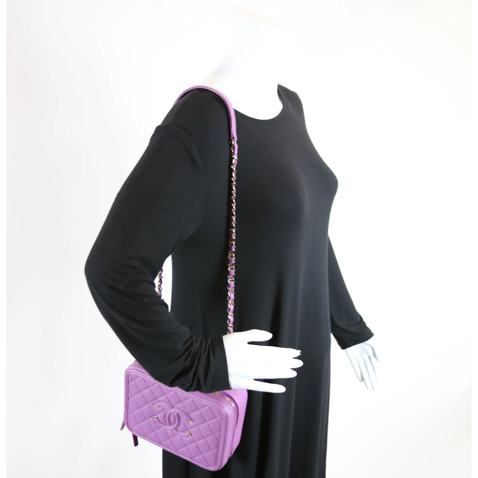 Filigree Vanity Case Medium 28M Purple - Image 11