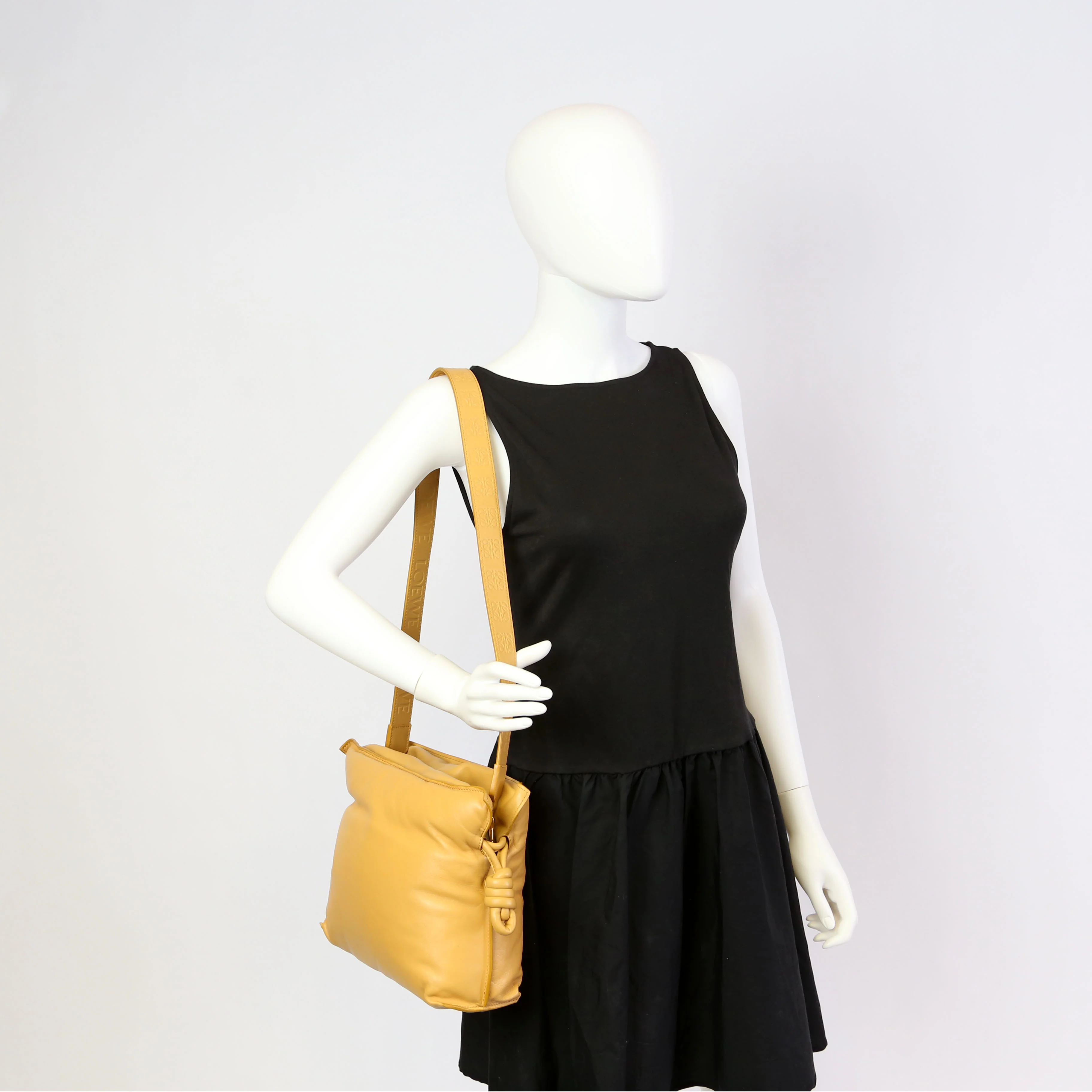Flamenco Knot Clutch Calfskin Small Tan - Image 13