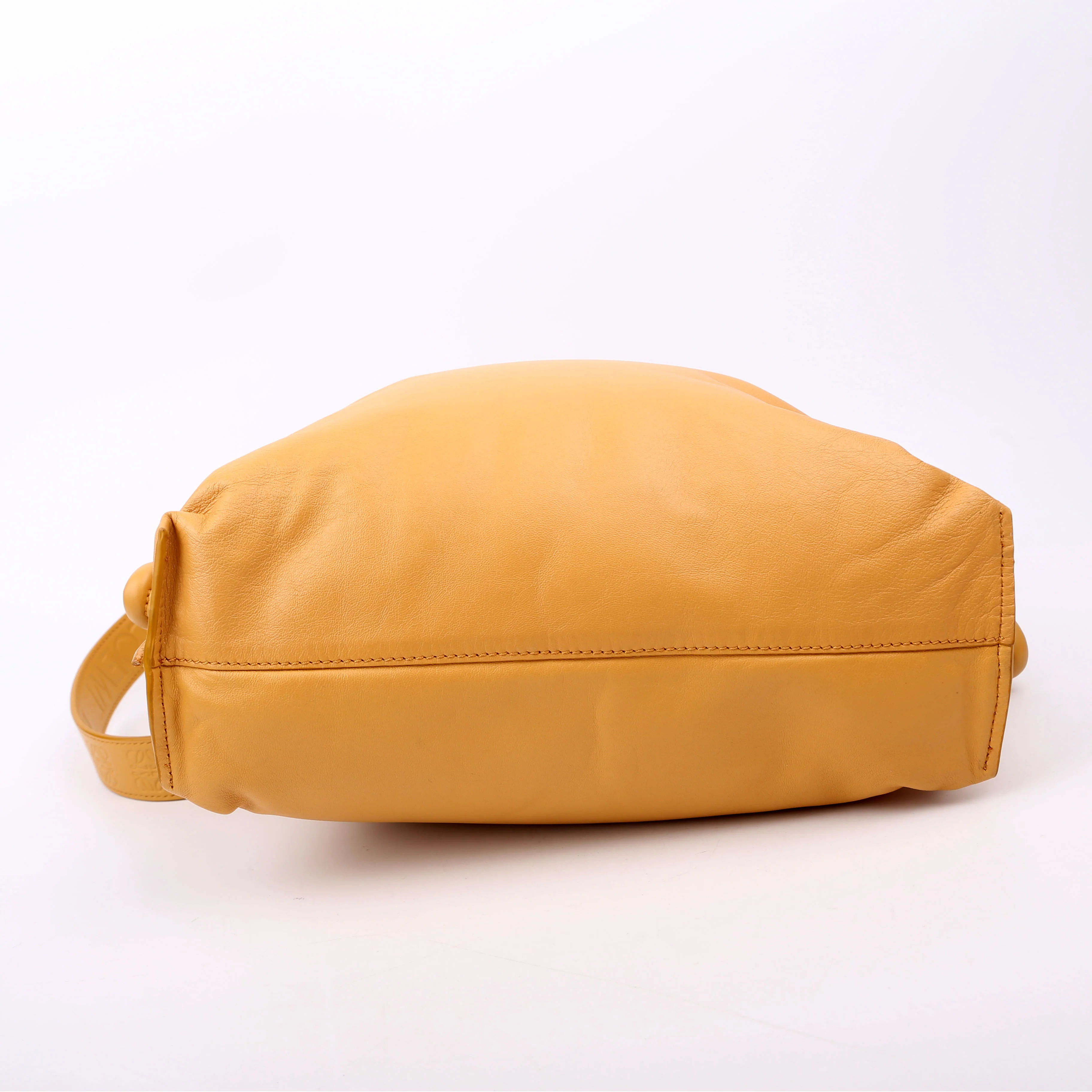 Flamenco Knot Clutch Calfskin Small Tan - Image 4