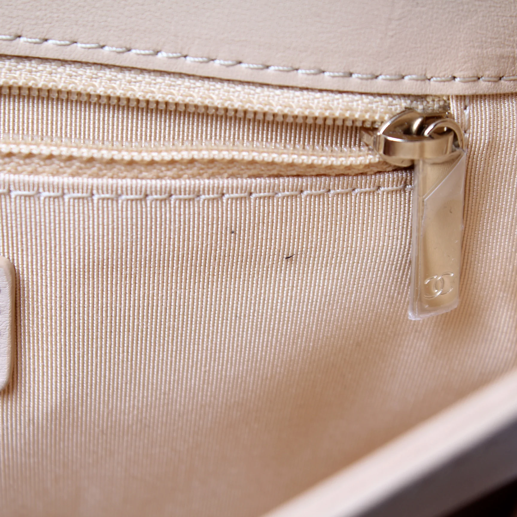 Flap Bag 26M - Image 10