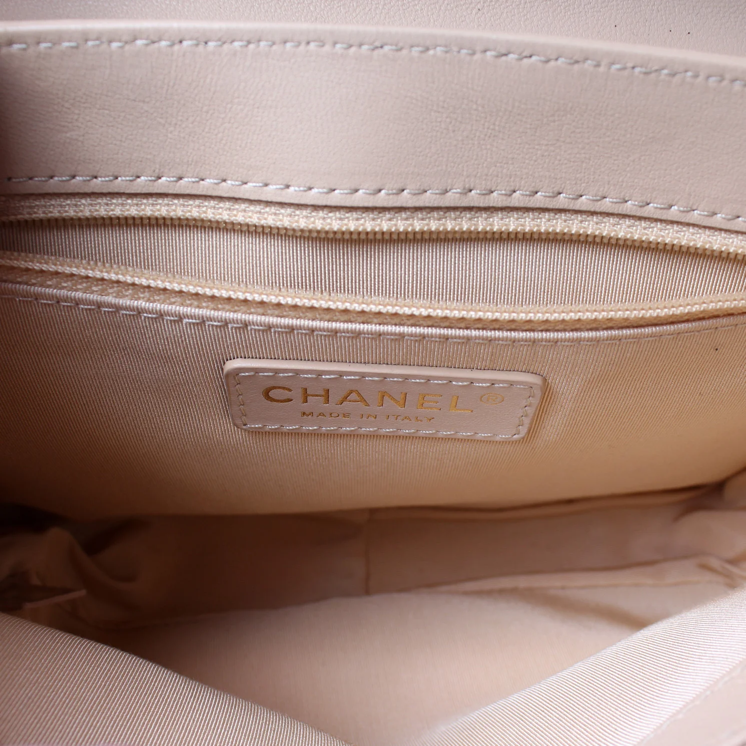 Flap Bag 26M - Image 8