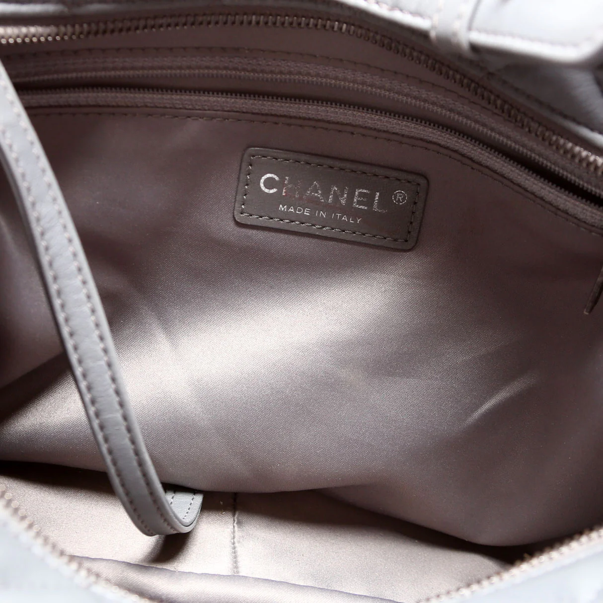 Front Pocket Flap Hobo Quilted Lambskin 20M Grey - Image 10