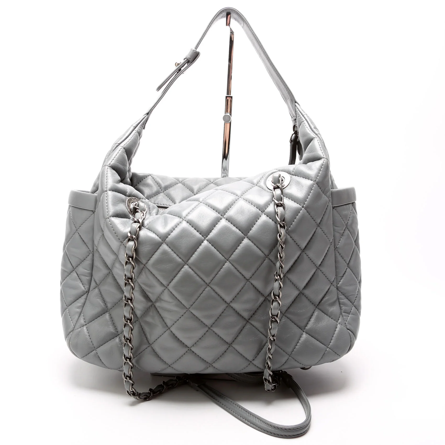 Front Pocket Flap Hobo Quilted Lambskin 20M Grey - Image 3