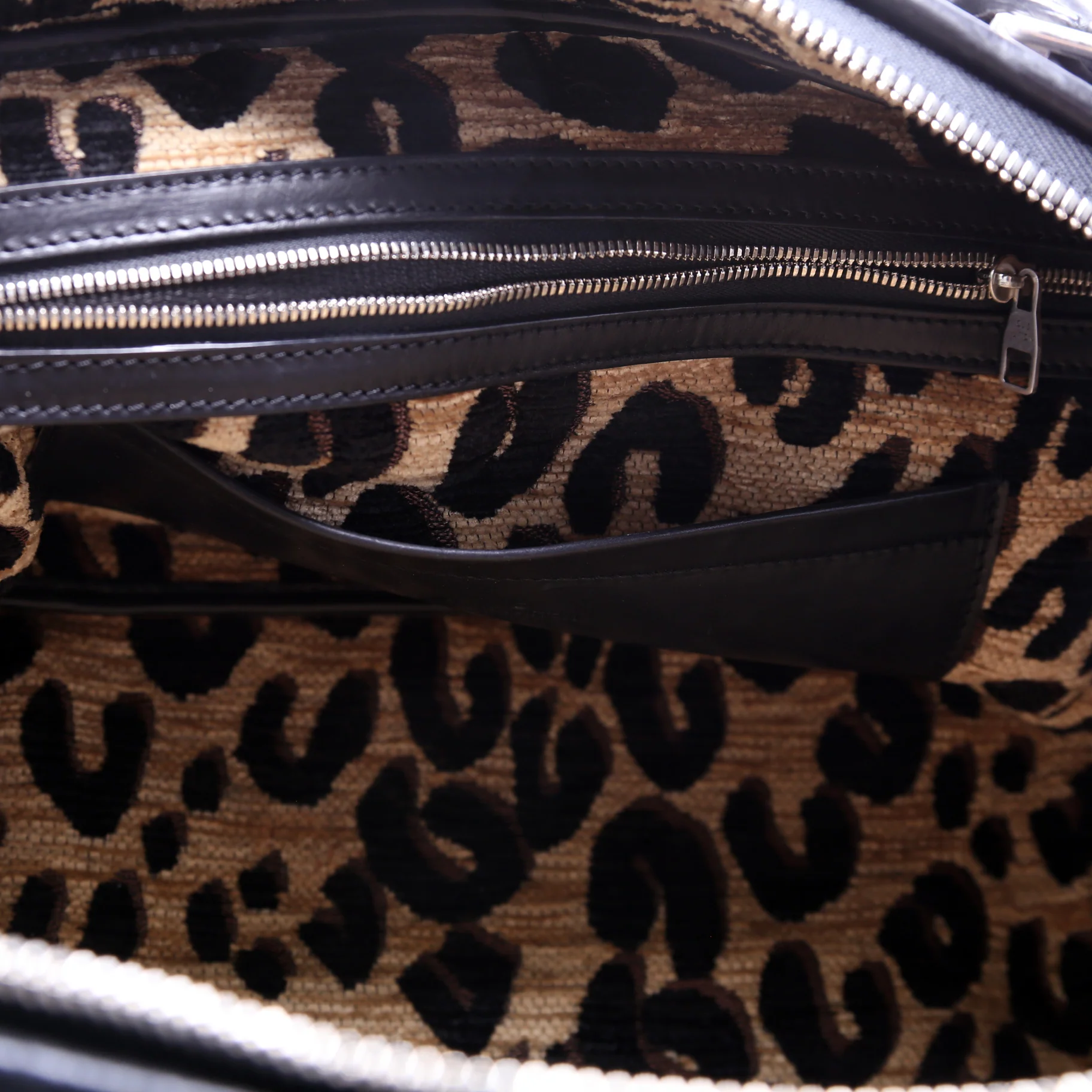 Frontier Leather Suitcase Black - Image 9