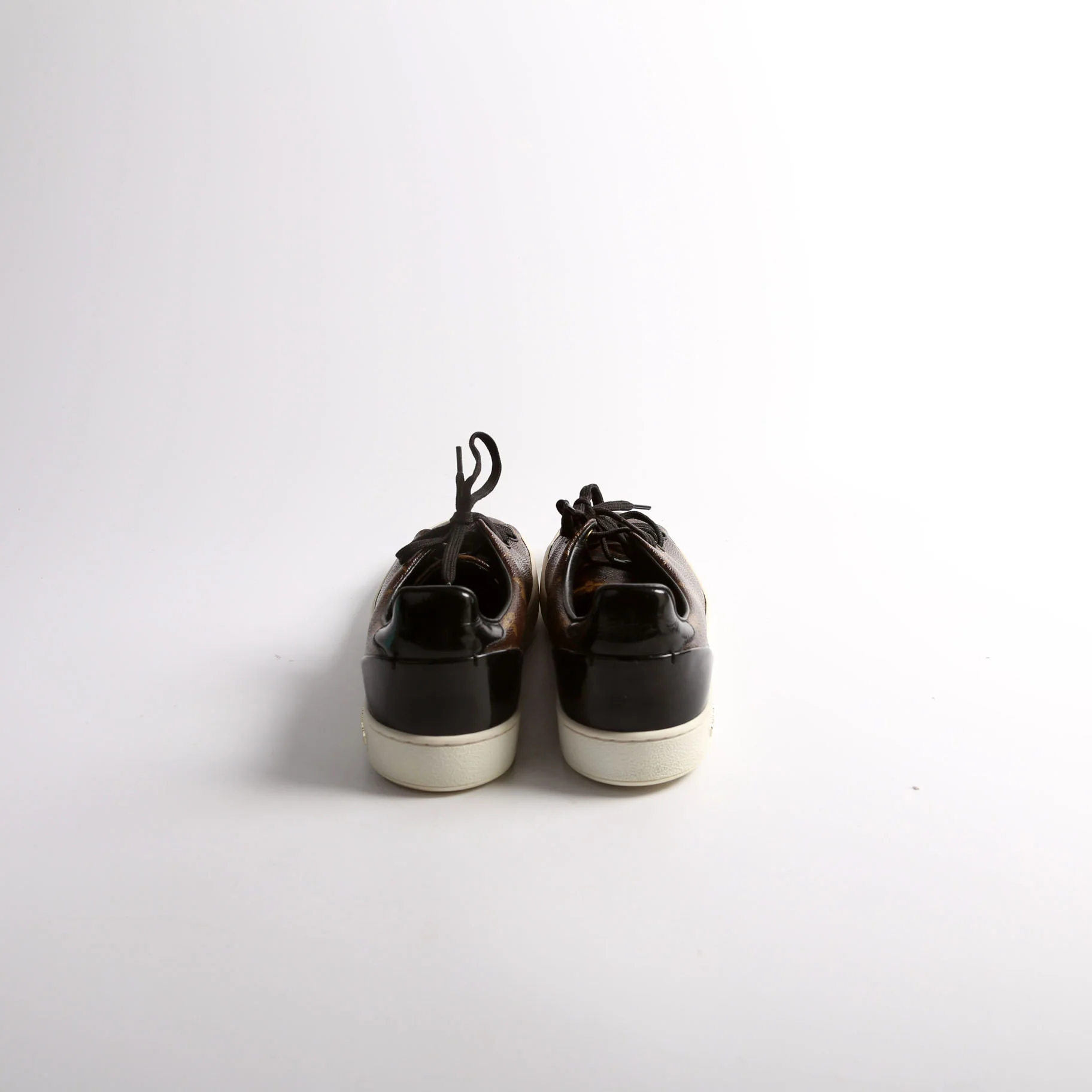 Frontrow Sneakers Size 38.5 - Image 4