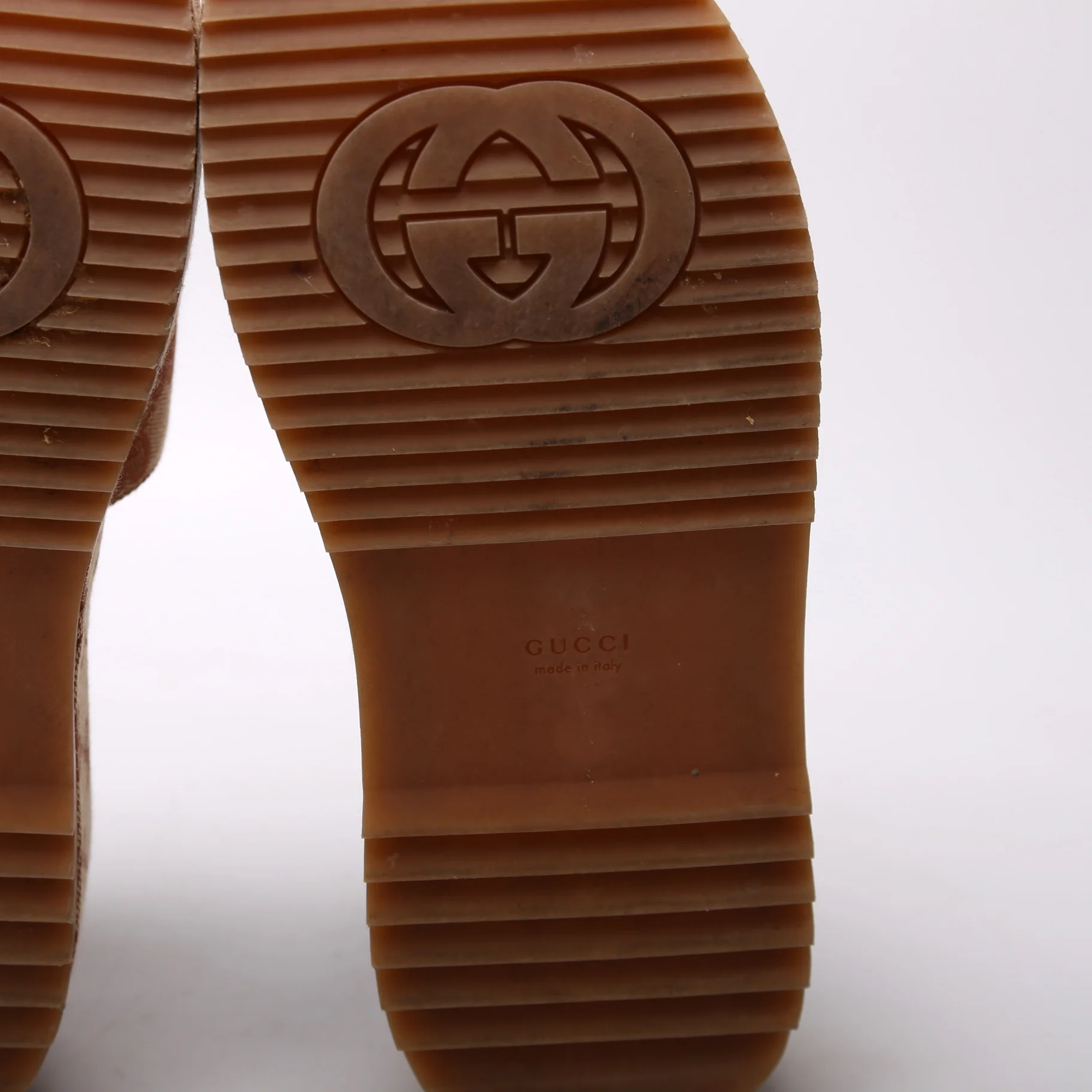 GG Canvas Platform Slides Size 38 - Image 7