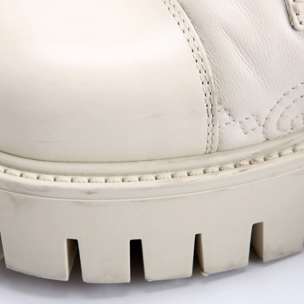 GG Matelasse Combat Boots Size 37.5 Cream - Image 7