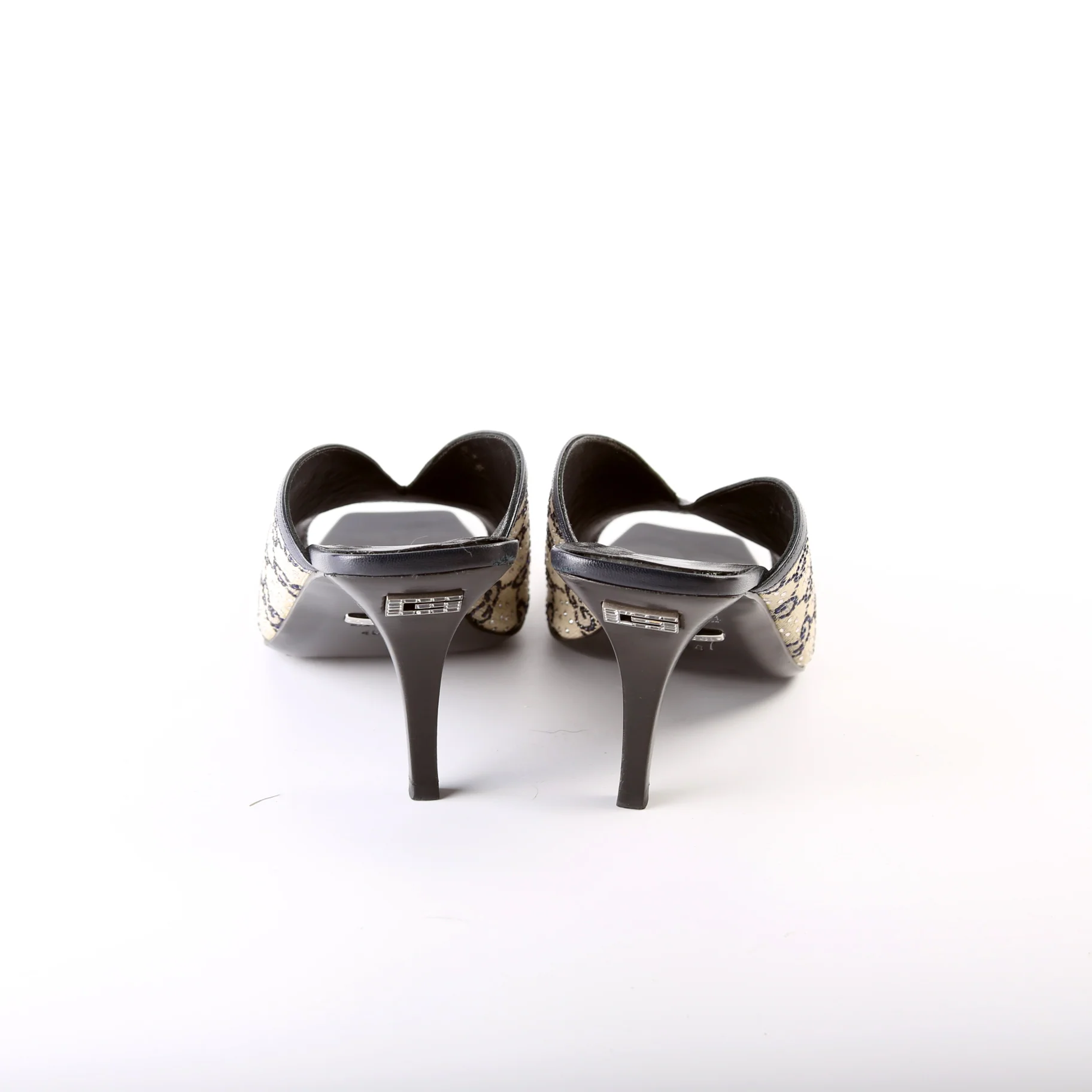 GG Supreme Sandals Size 40 - Image 4