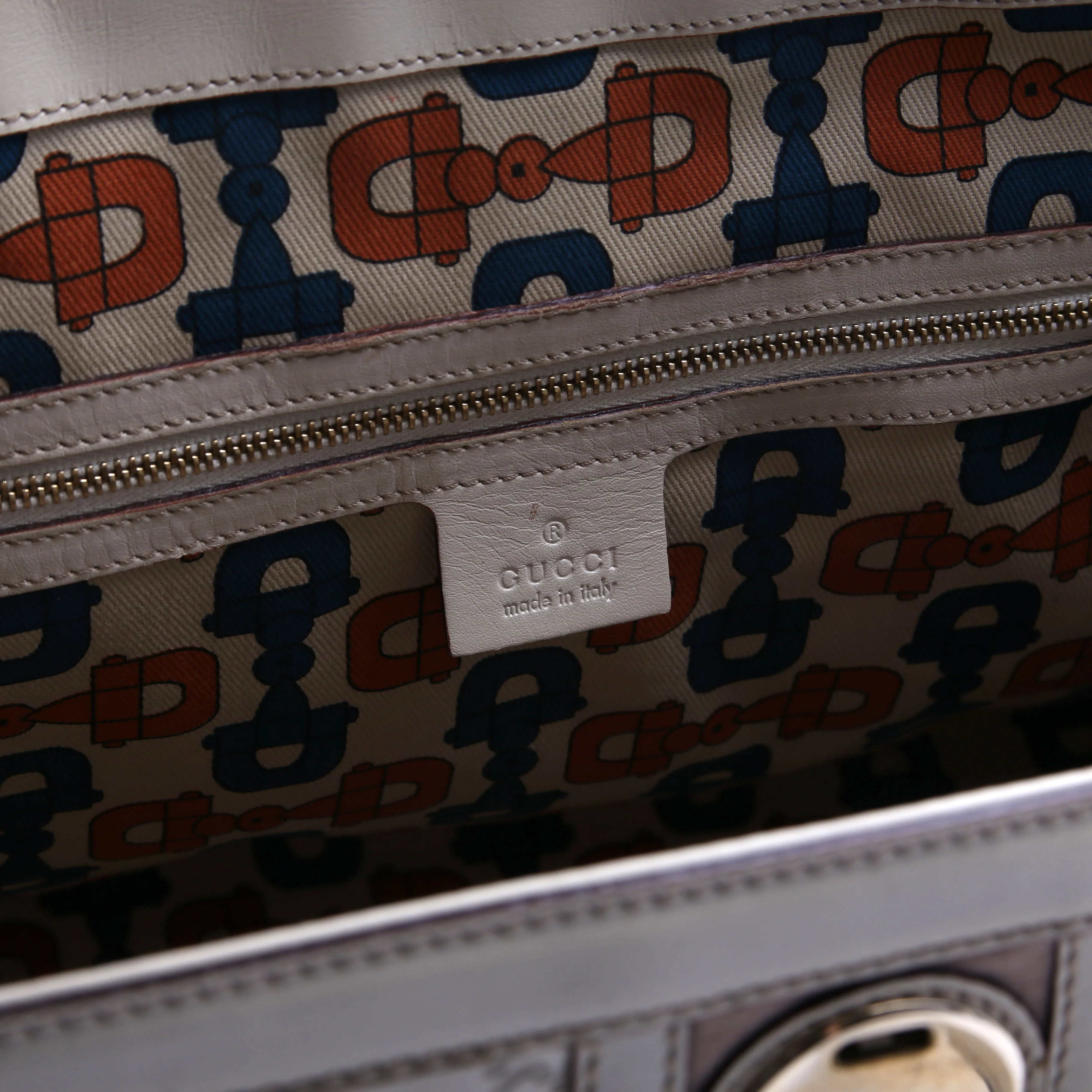 GG Treasure Boston Bag White - Image 19