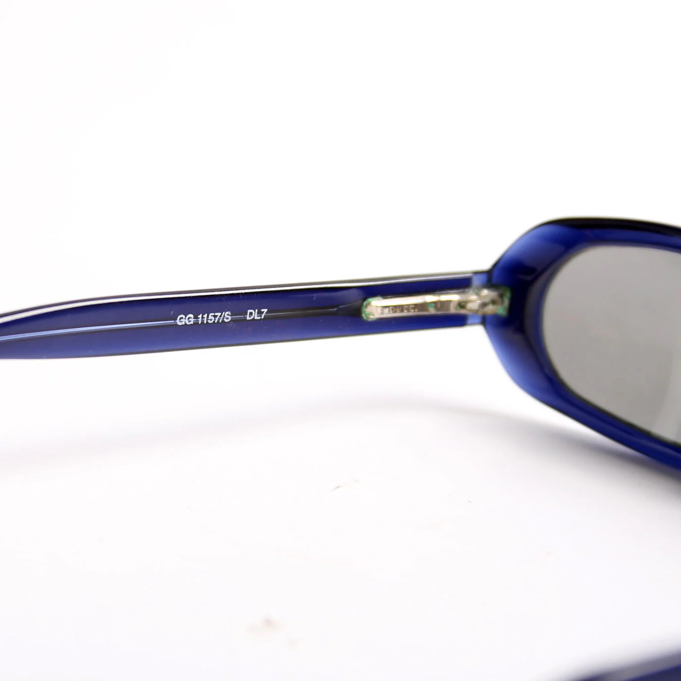 GG1157/S Narrow Oval Frame Sunglasses Navy - Image 5
