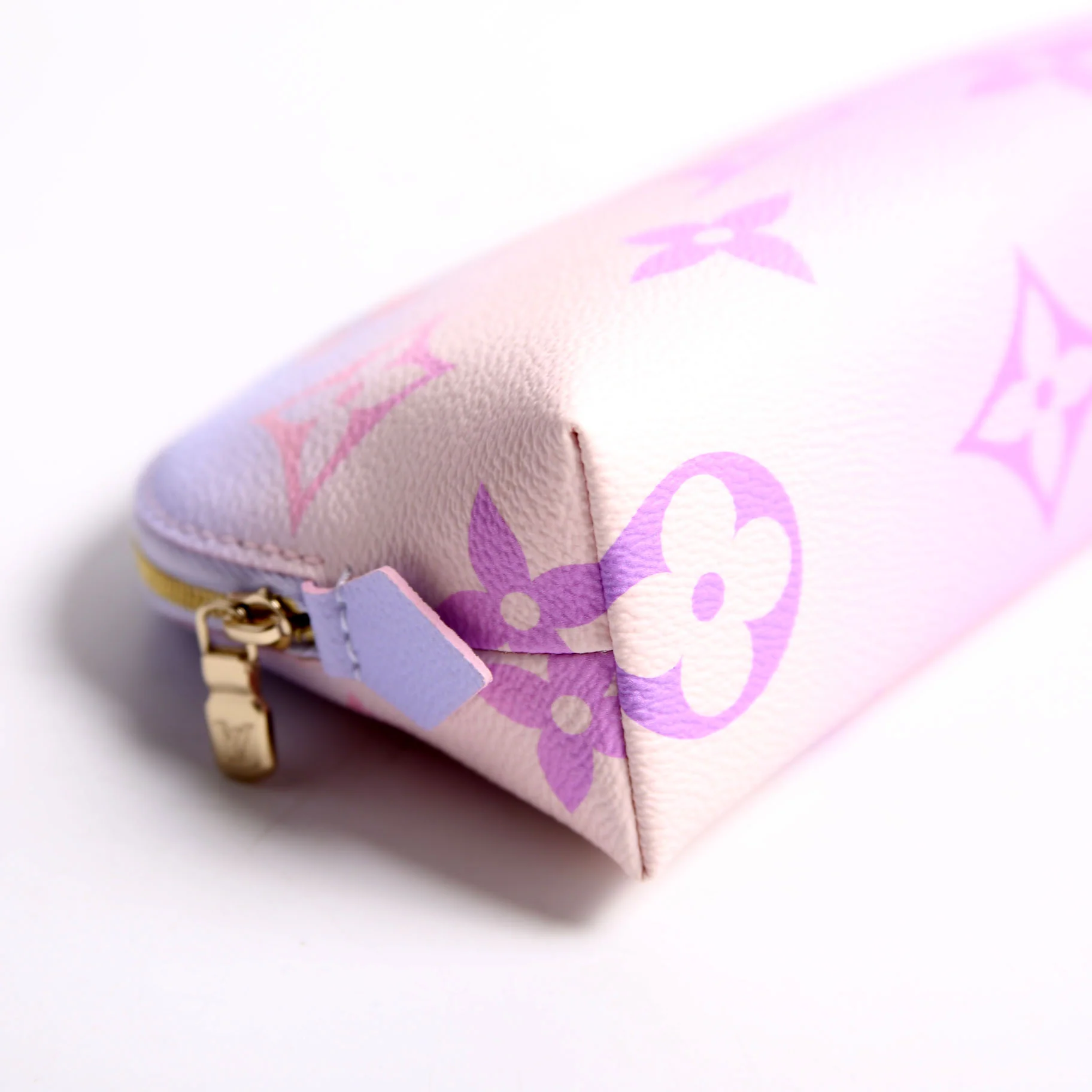 Giant Cosmetic Pouch Sunrise - Image 4