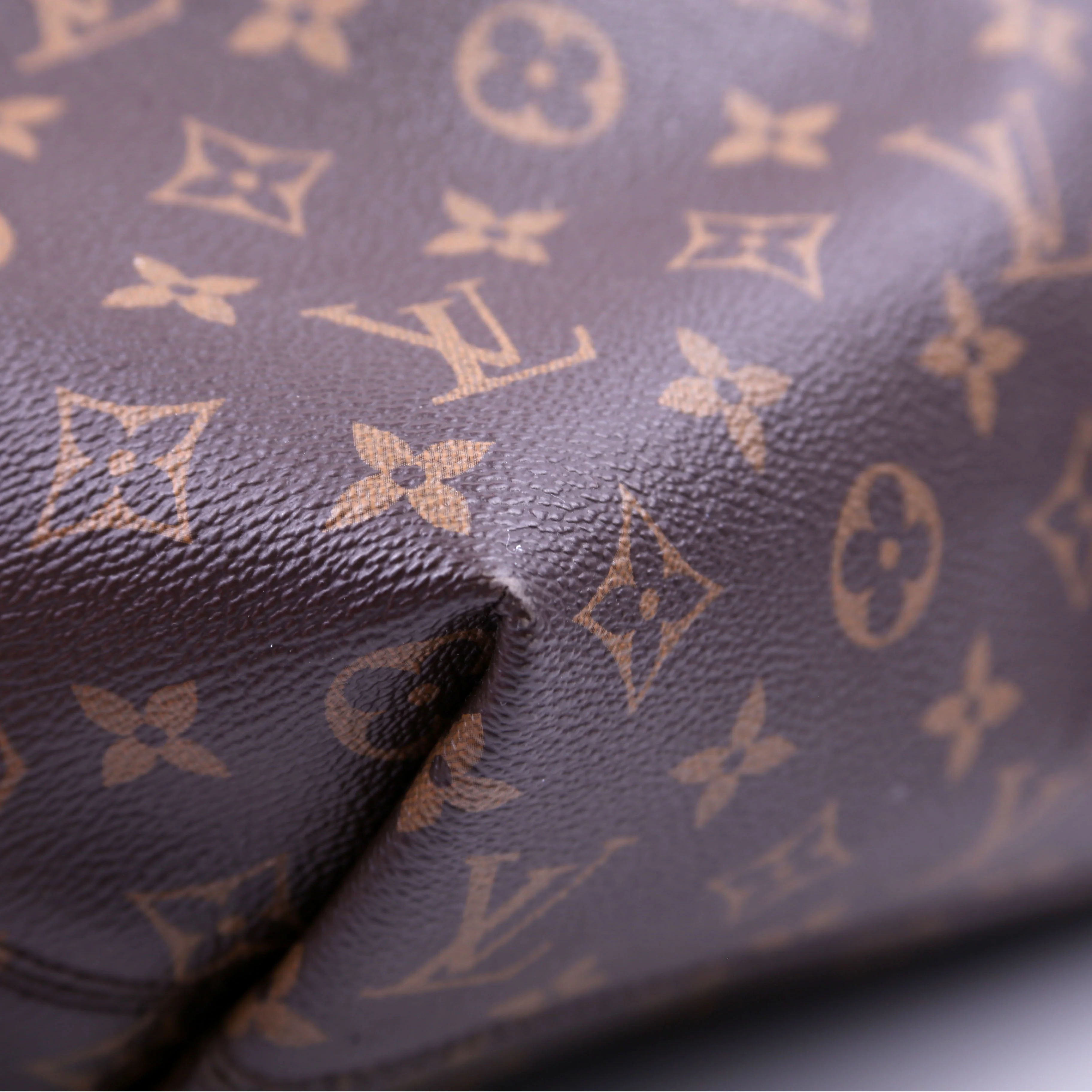 Graceful MM Monogram Berry - Image 5