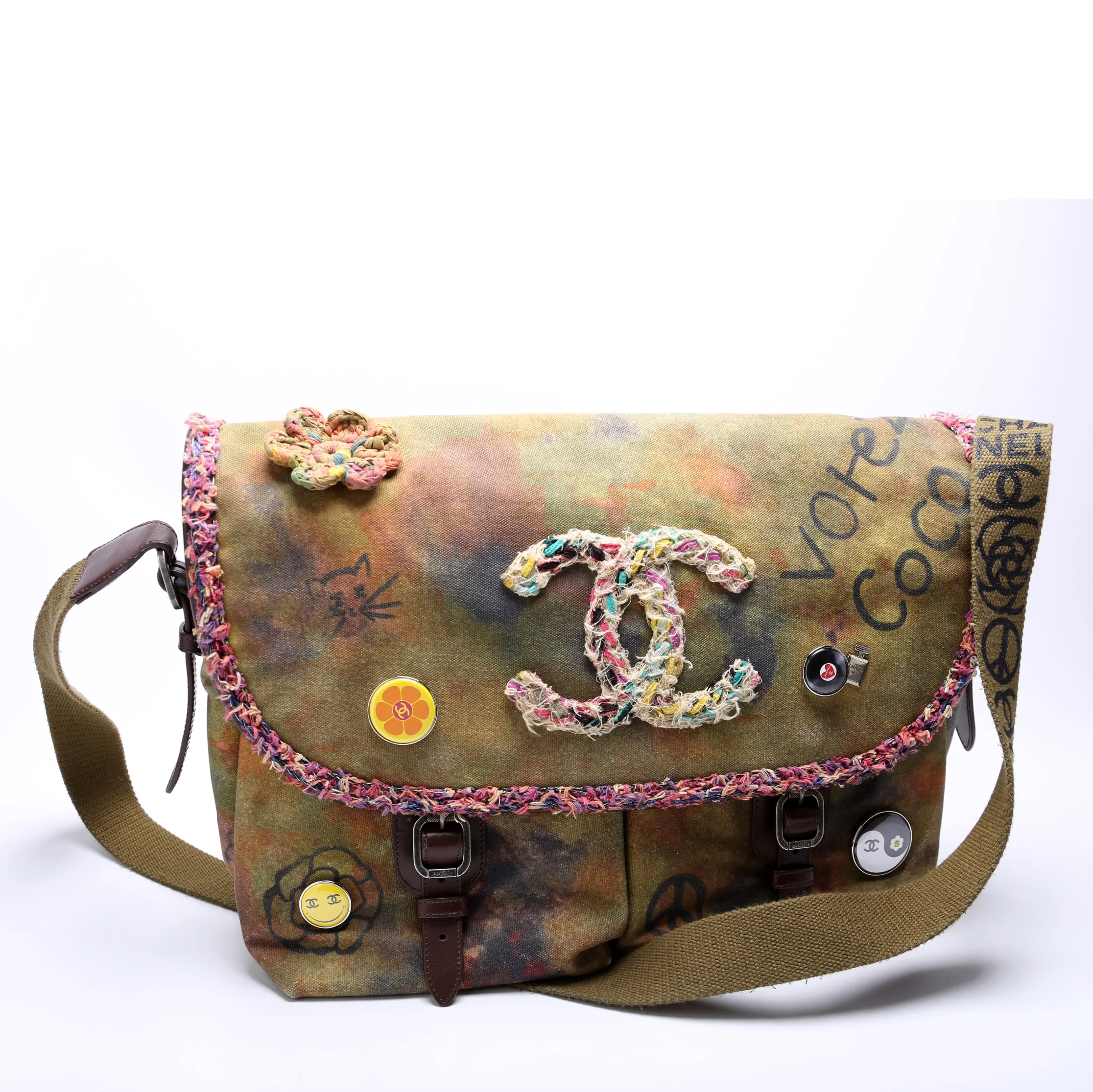 Graffiti On the Pavements Washed Toile Messenger - Image 2