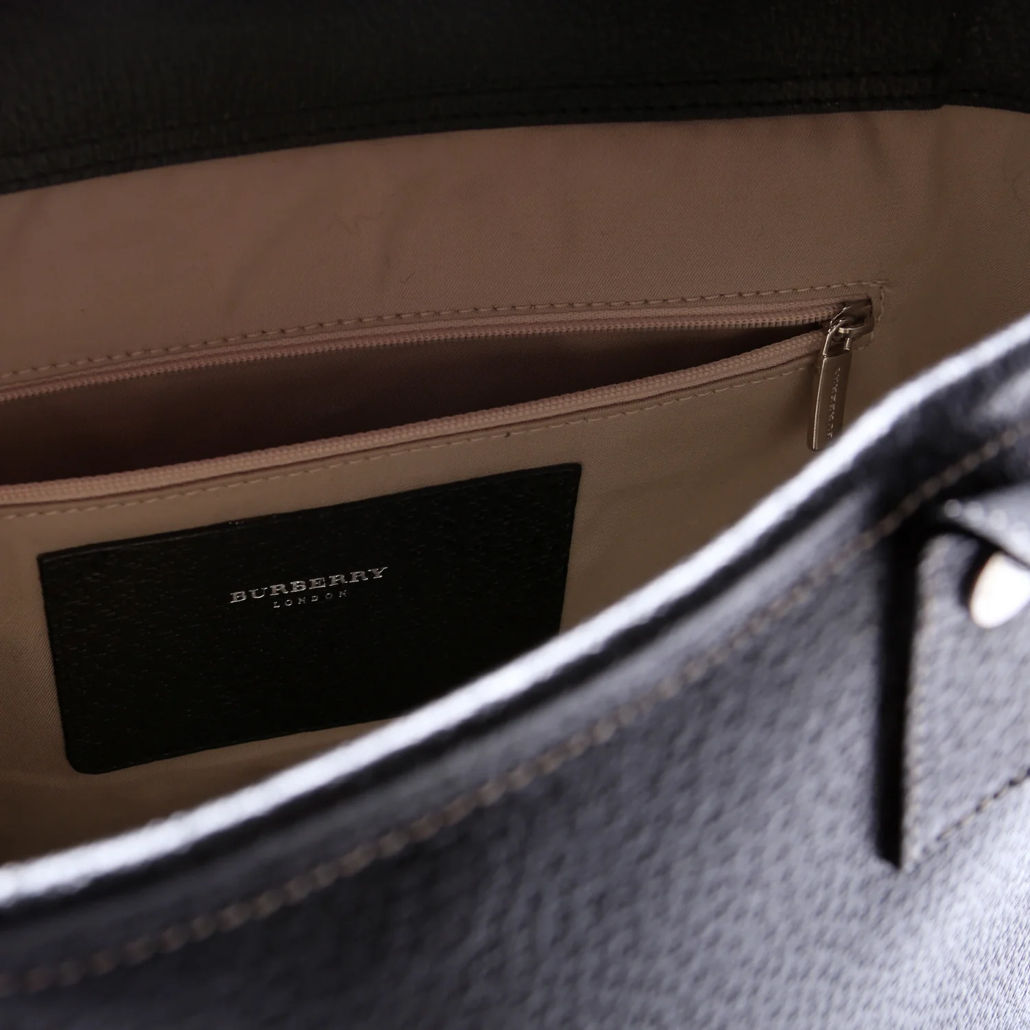 Grain Leather Tote With Strap - Image 8
