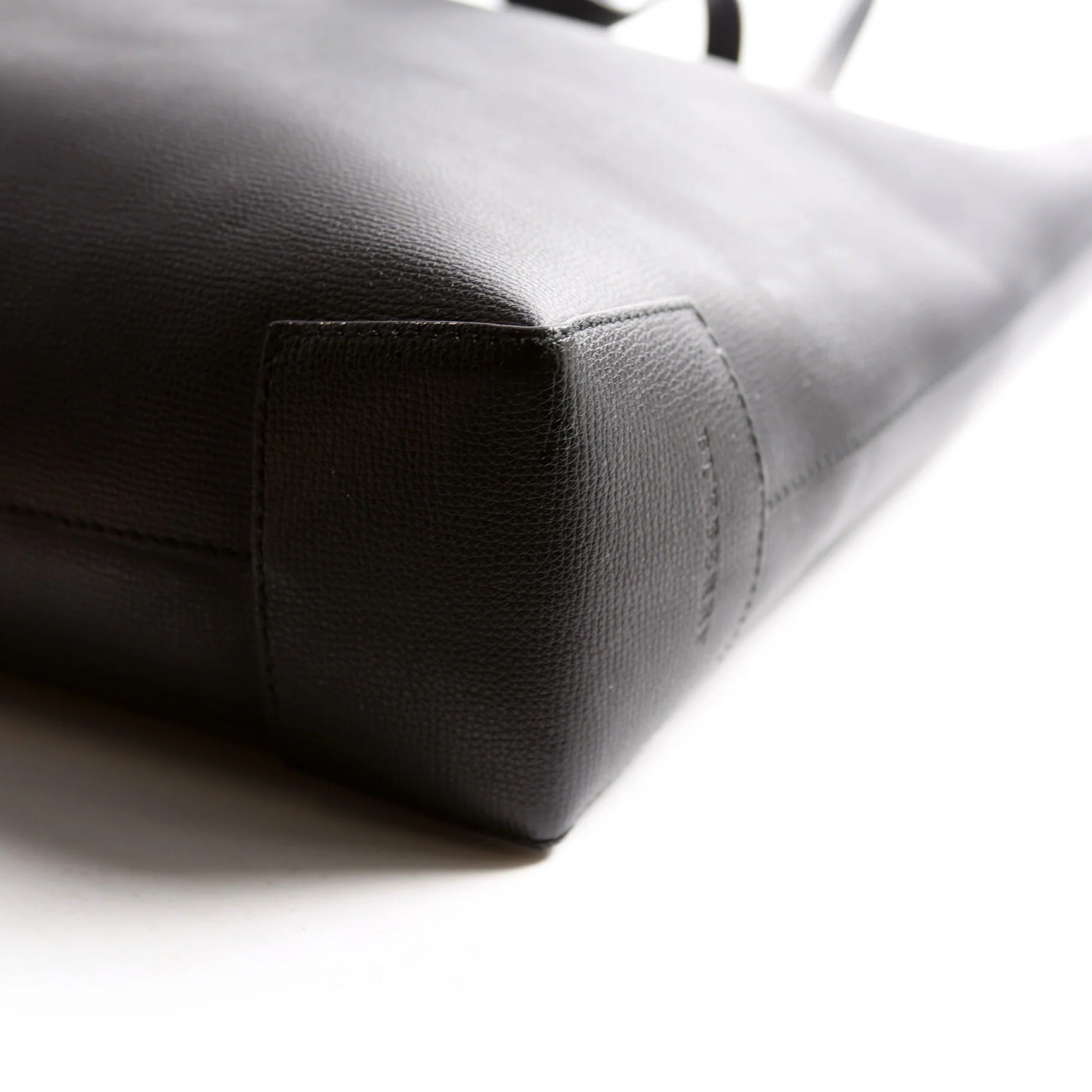 Grainy Leather Haymarket Check Vertical Tote - Image 7