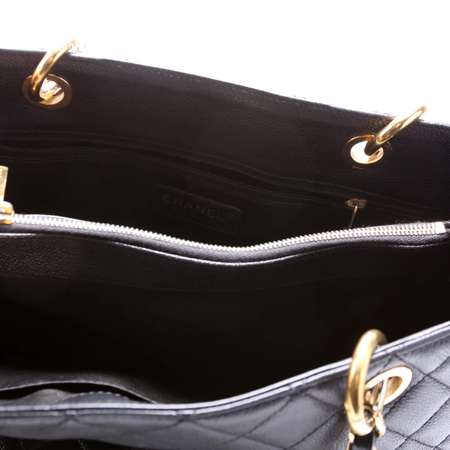 Grand Shopping Tote Caviar - Image 10