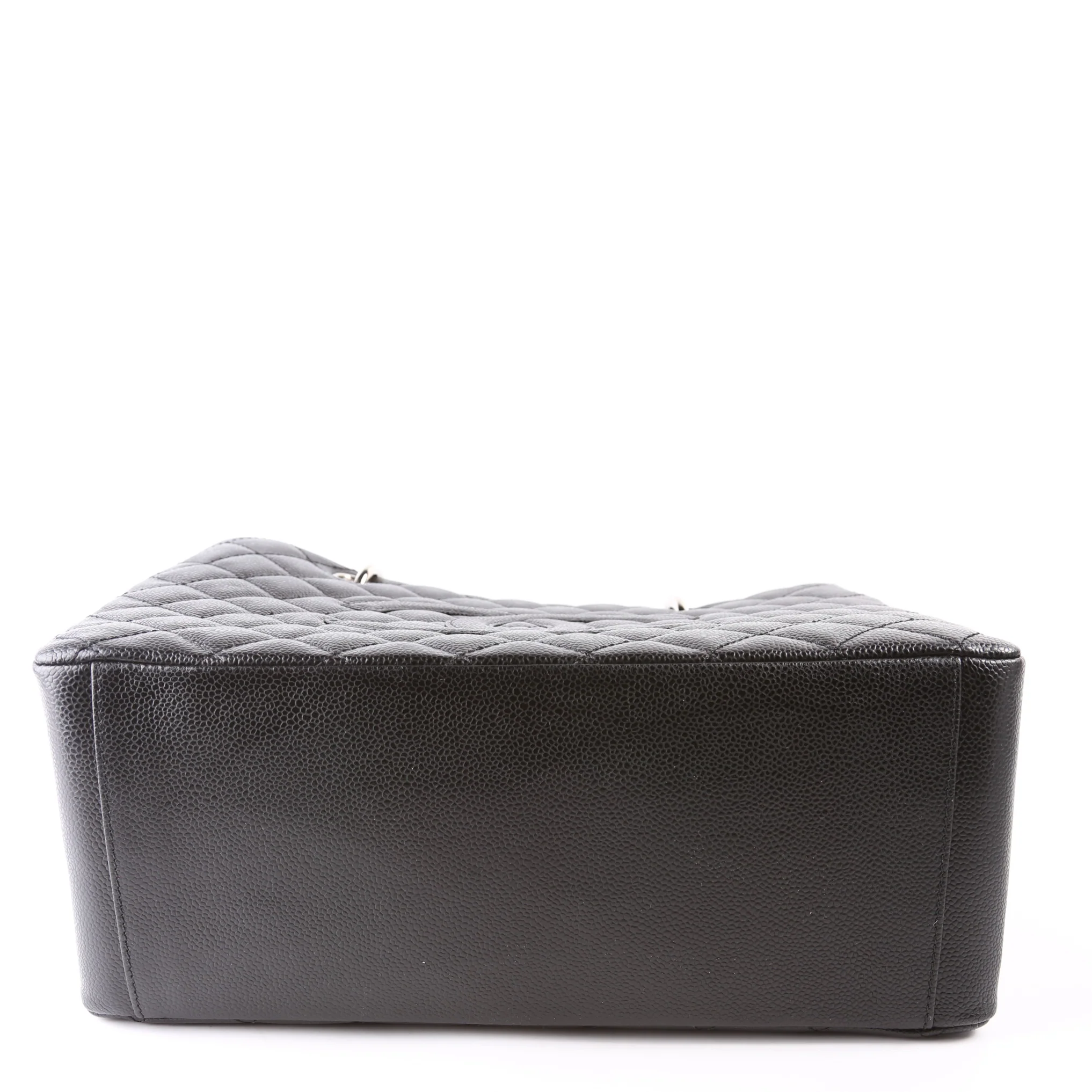 Grand Shopping Tote Caviar Black - Image 6