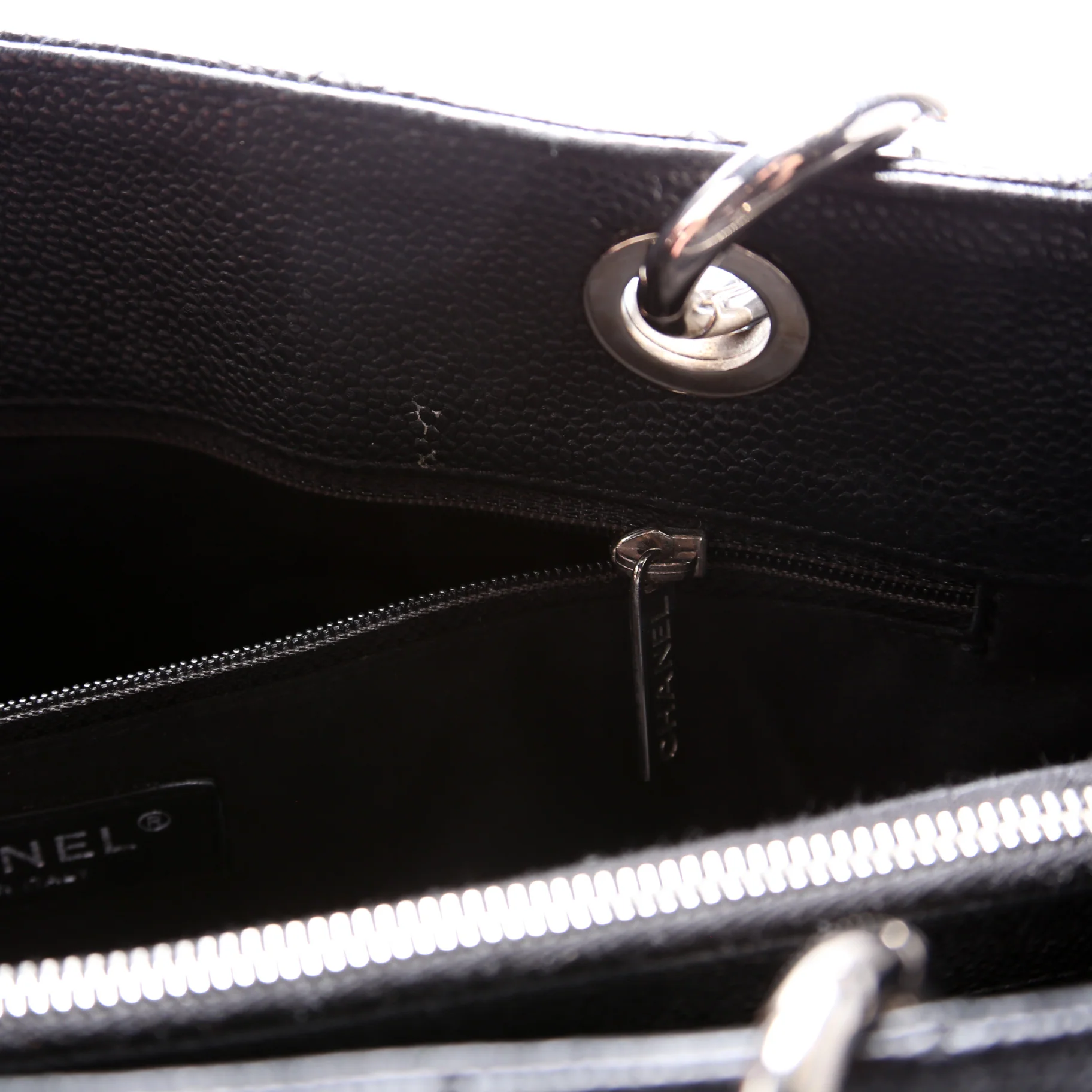 Grand Shopping Tote Caviar Black - Image 11