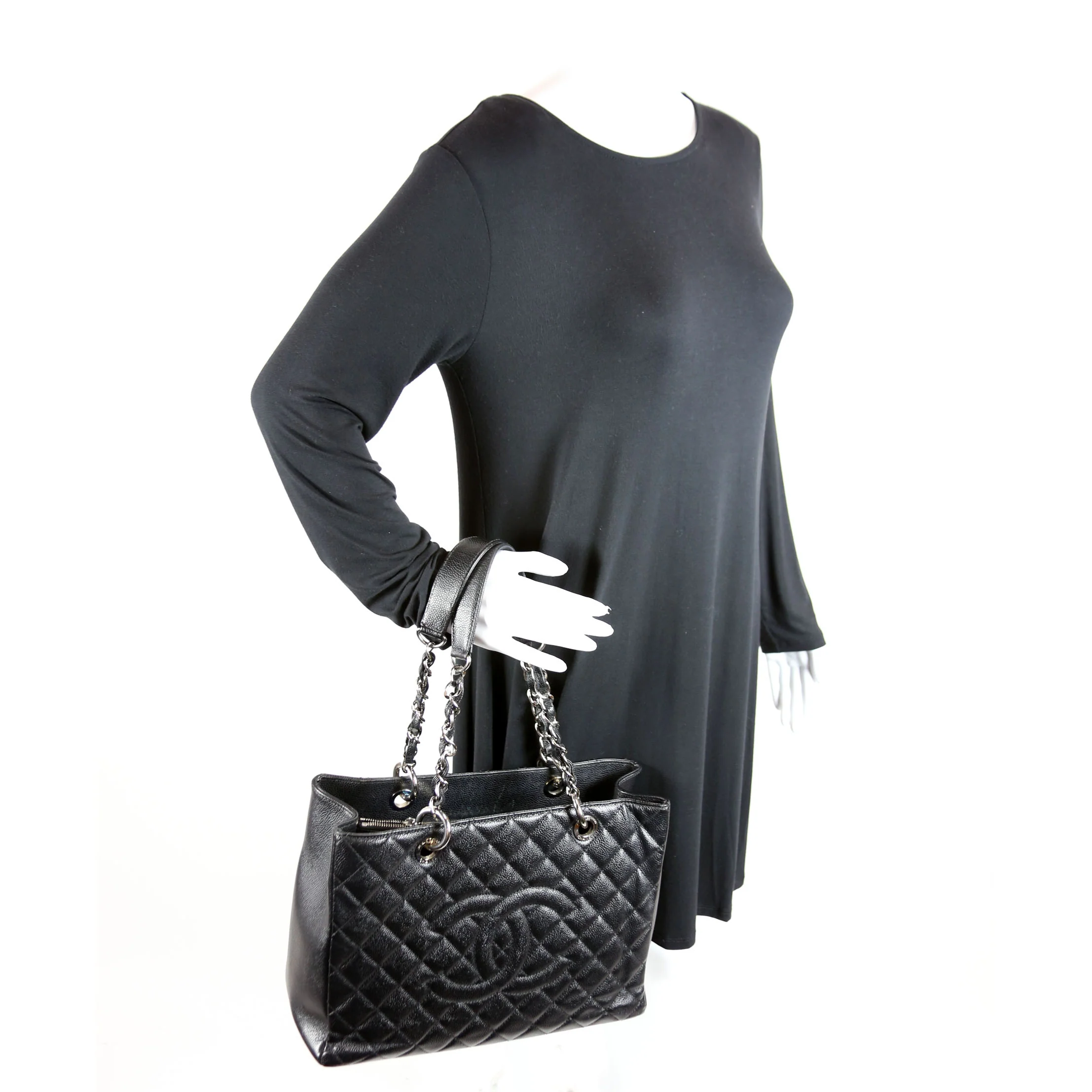 Grand Shopping Tote Caviar Black - Image 13