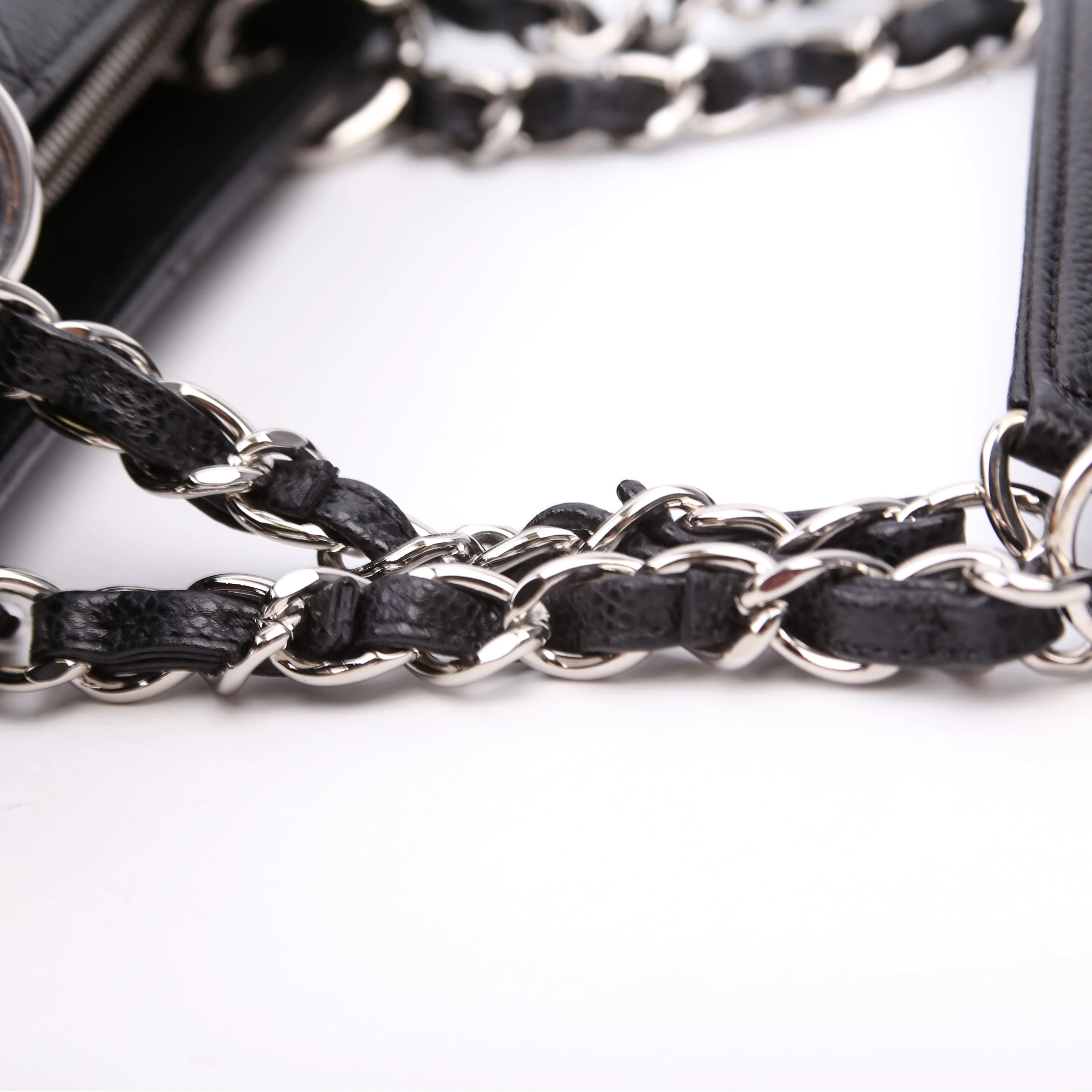 Grand Shopping Tote Caviar Black - Image 8