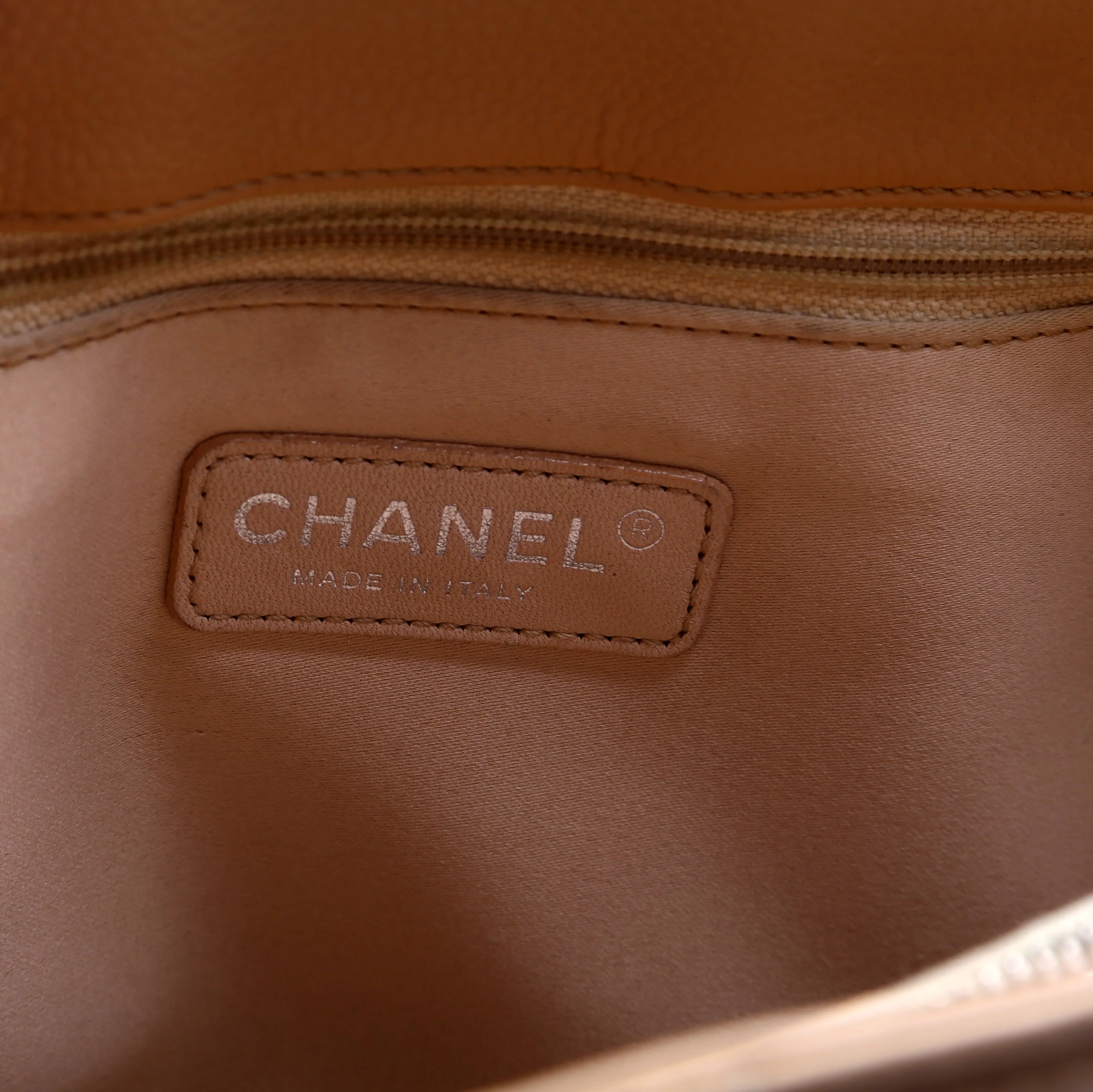 Grand Shopping Tote Caviar Tan - Image 16