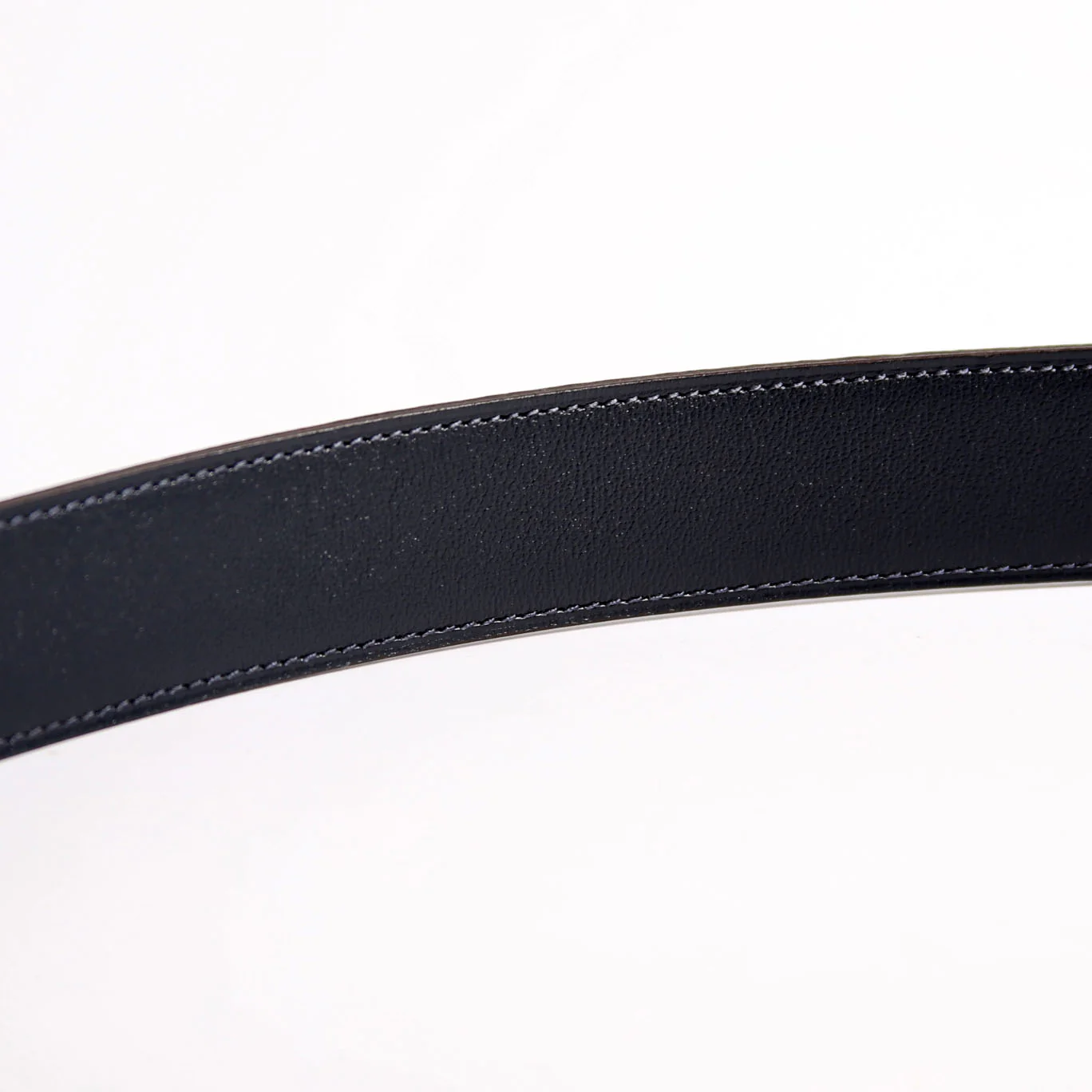 H Buckle 32MM Reversible Leather Belt Size 105 Grey/Navy - Image 6