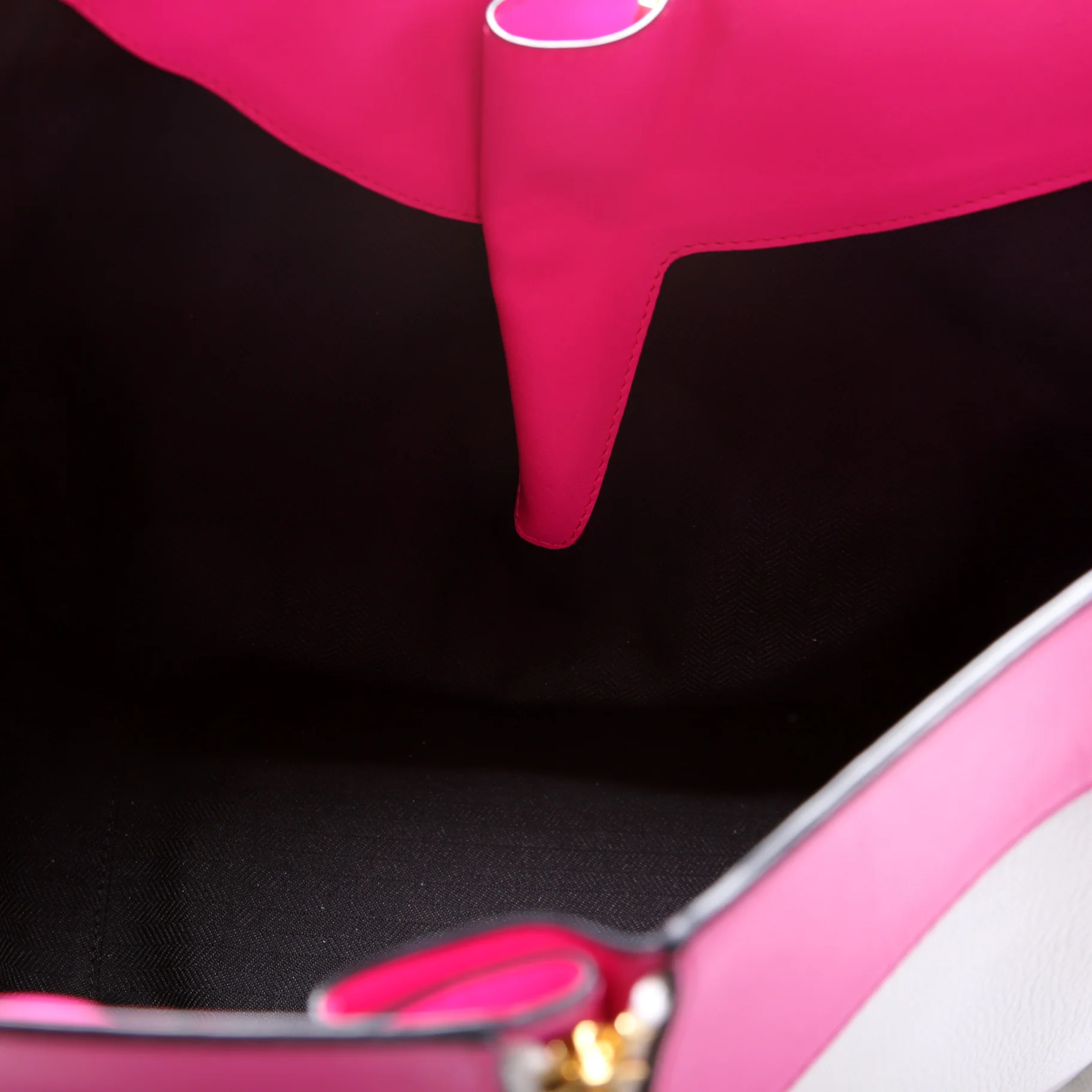 Hammock Small Shoulder Bag - Image 8