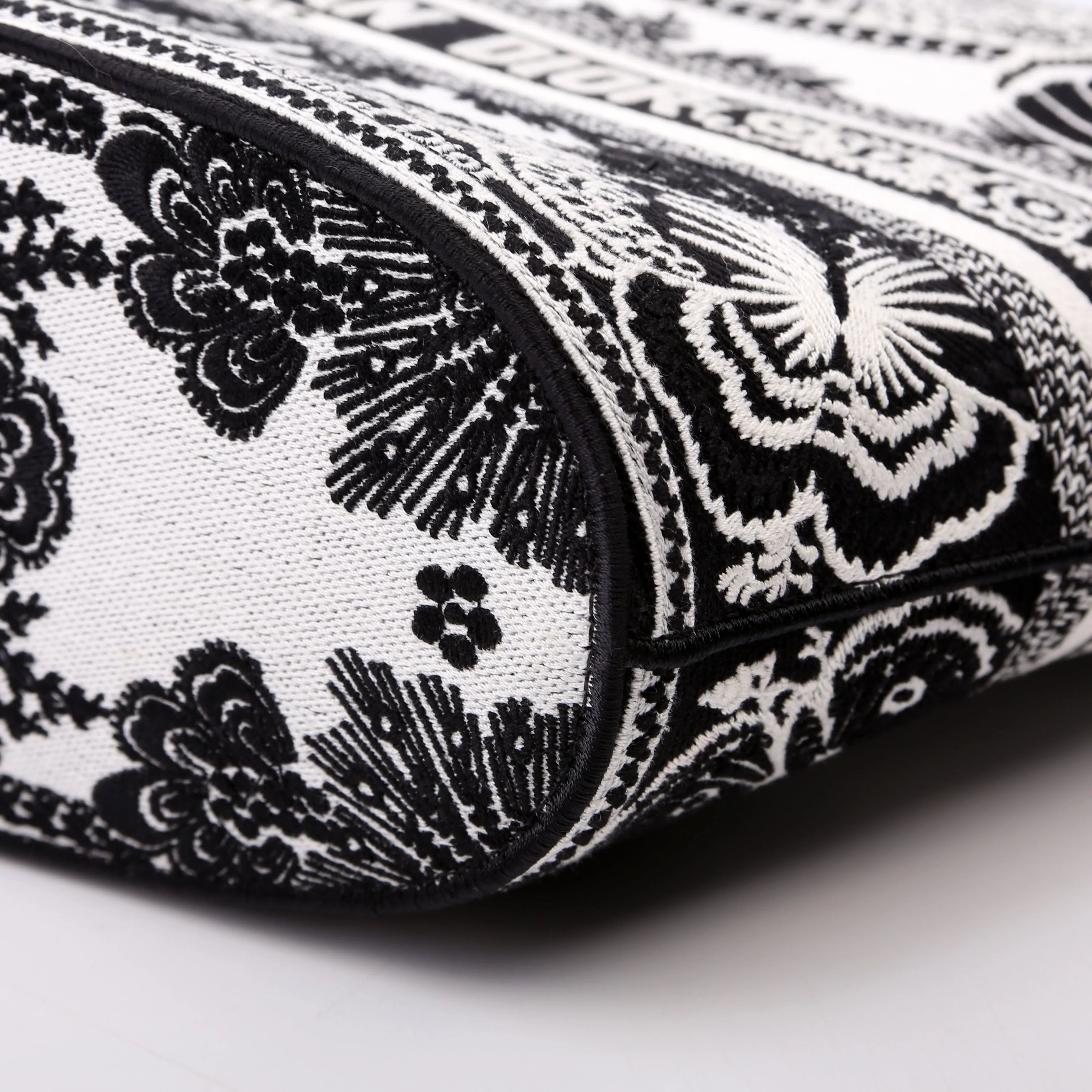 Hat Basket Bag Embroidered Butterfly Bandana Black/White - Image 6
