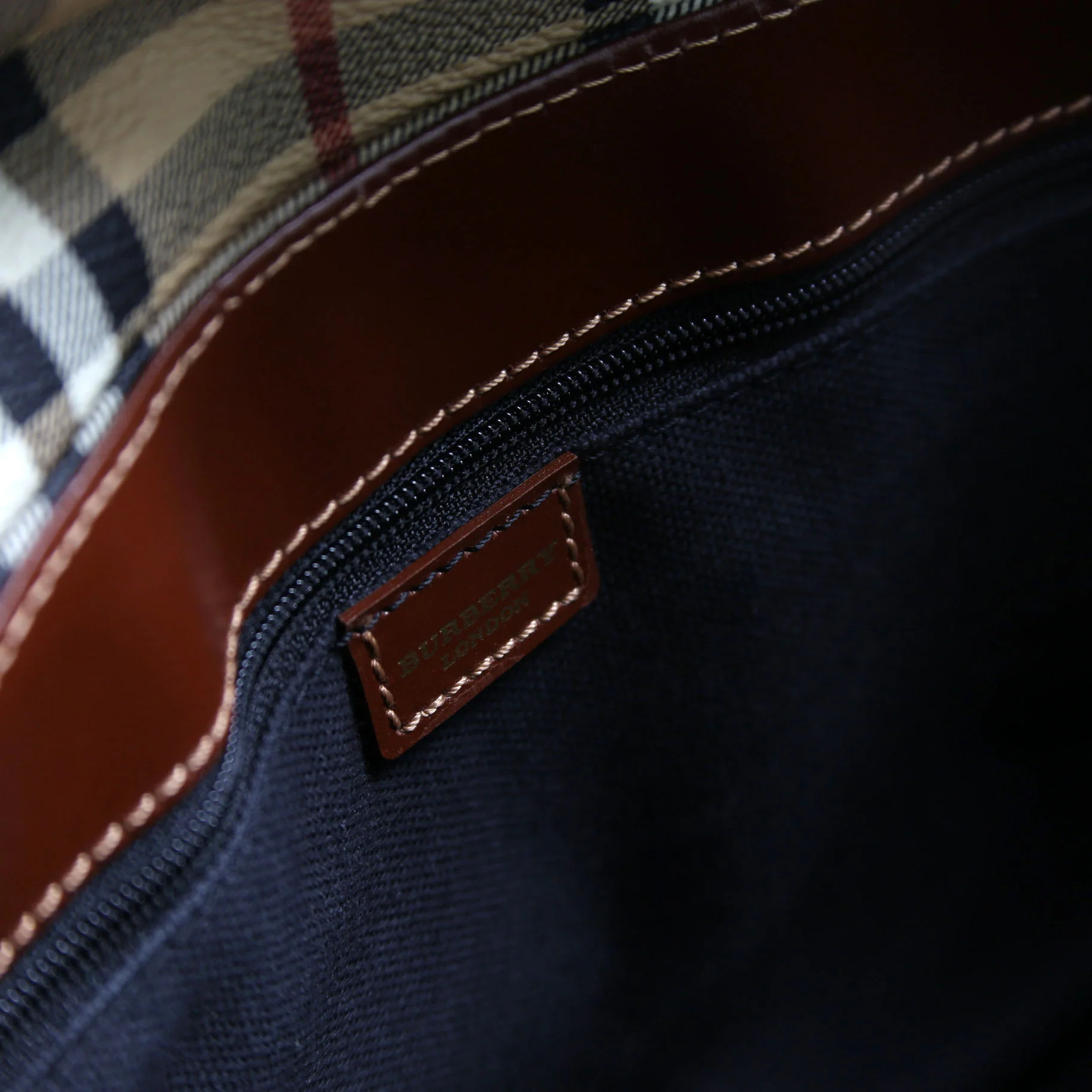 Haymarket Check Shoulder Small - Image 7