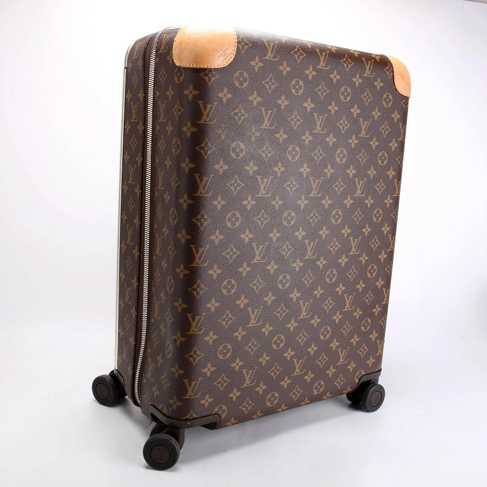 Horizon 50 Monogram - Image 2