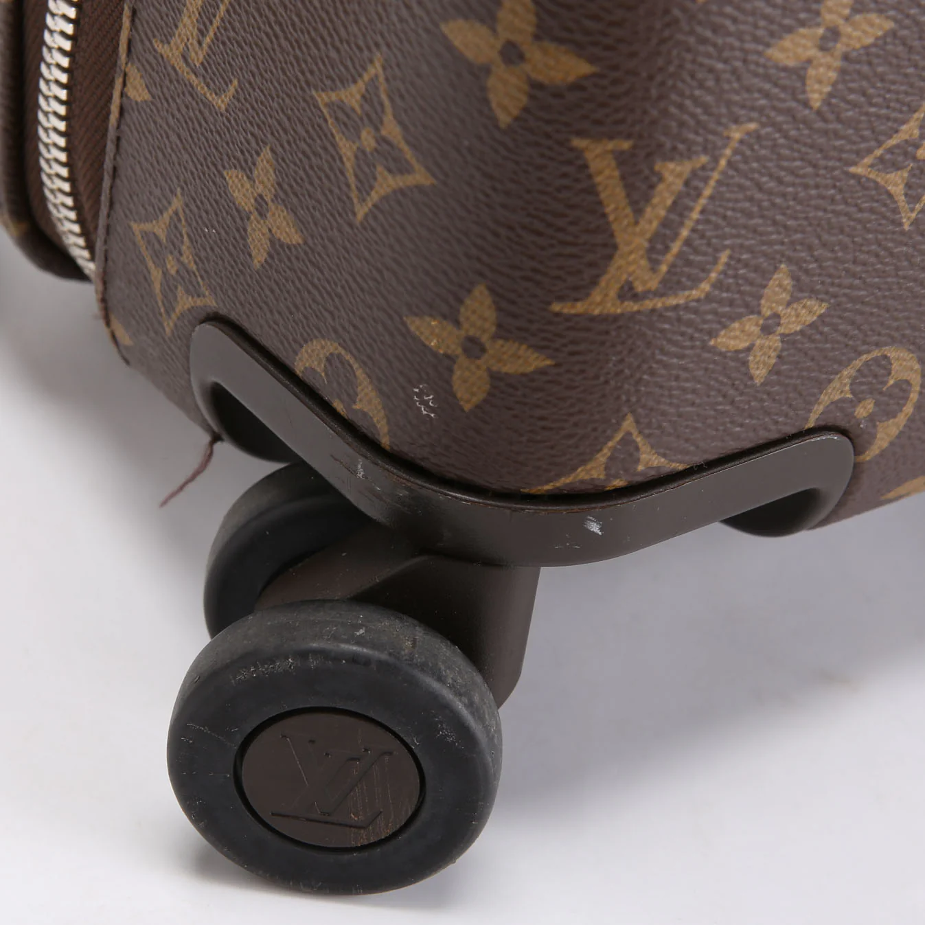 Horizon 50 Monogram - Image 4