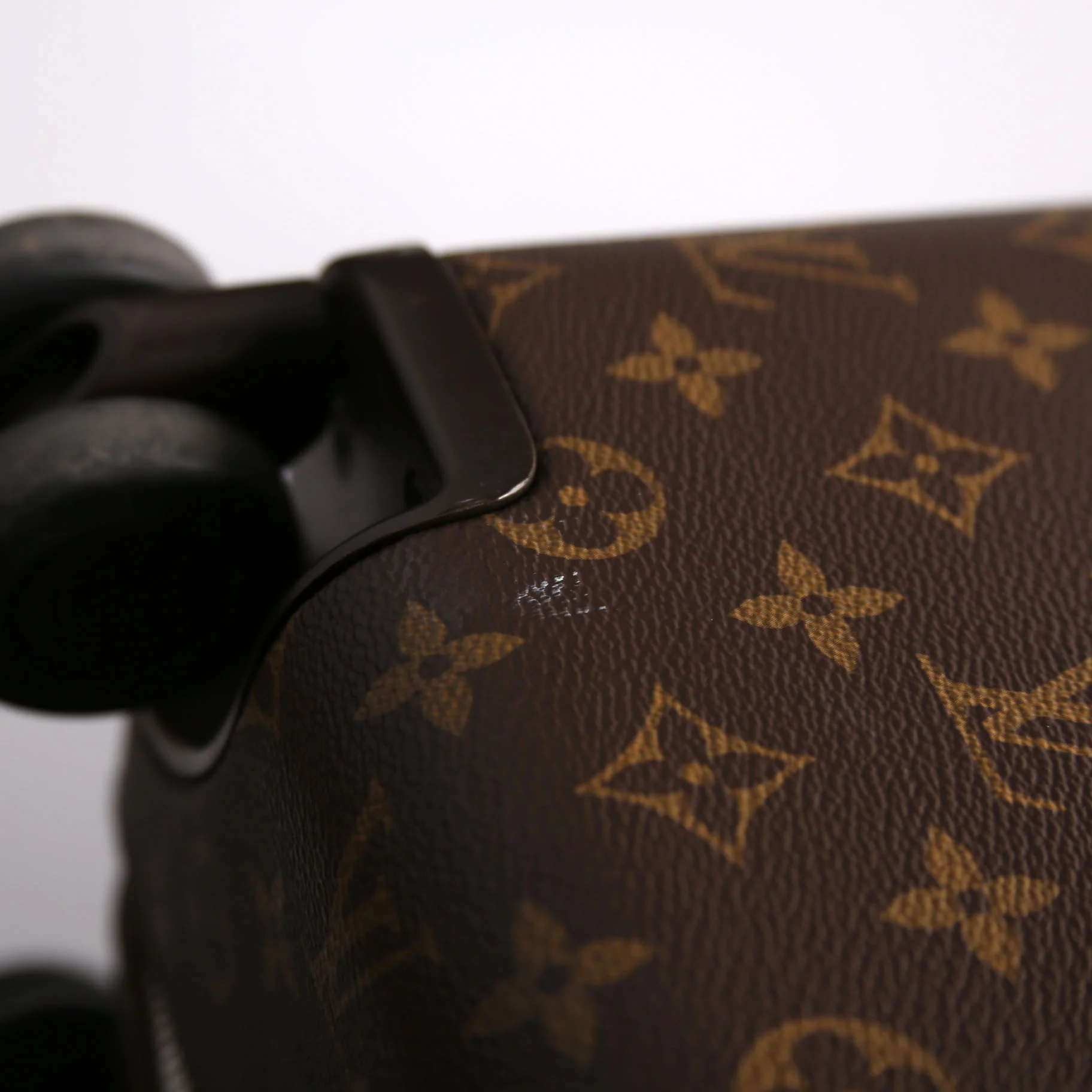Horizon 55 Monogram - Image 8