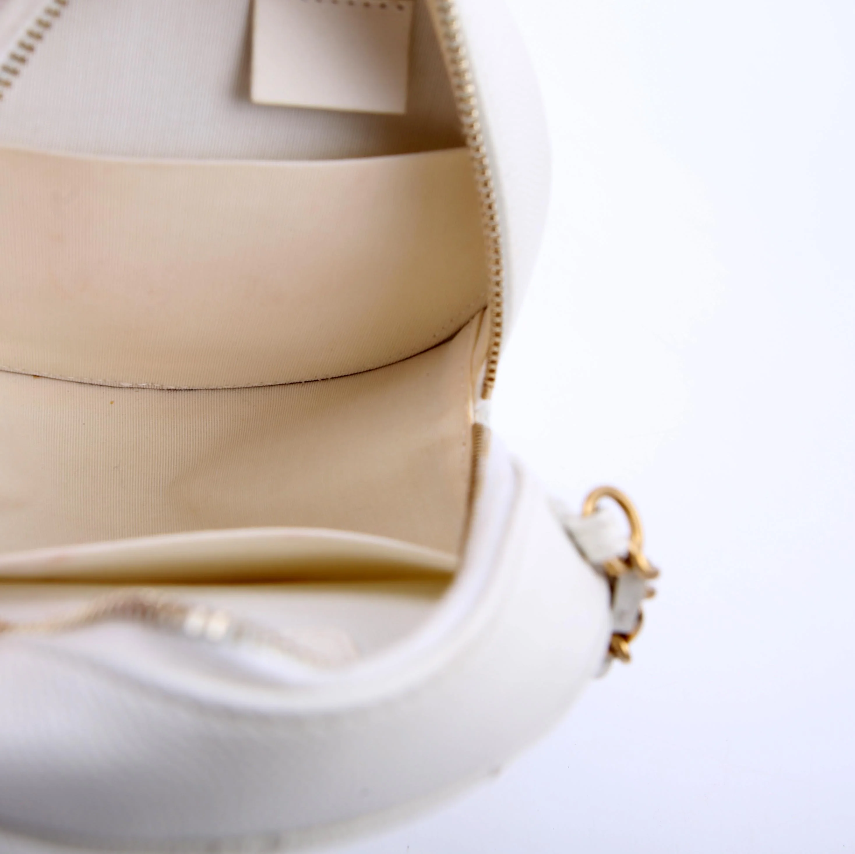 In the Loop Round Clutch with Chain 29M White - Image 10