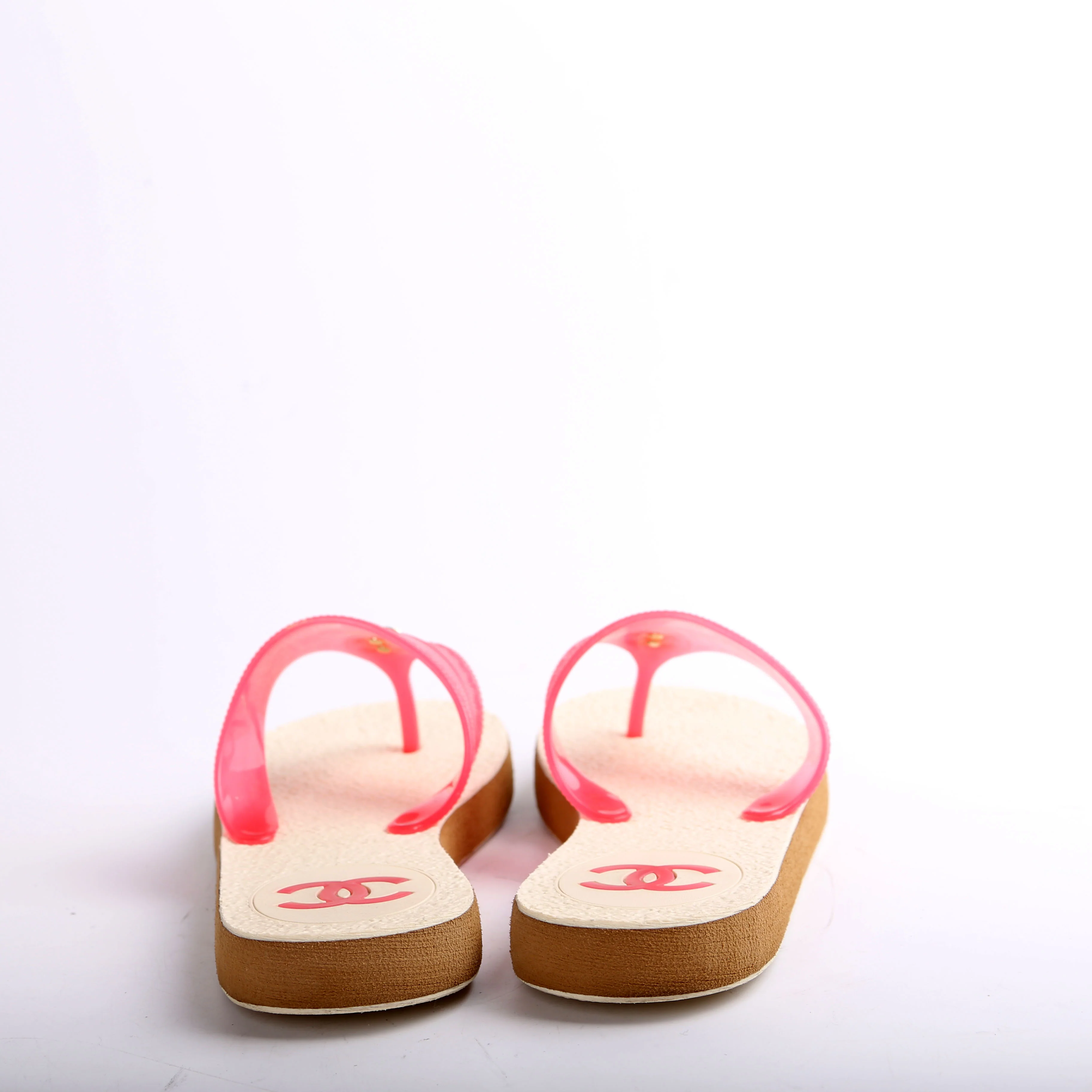 Interlocking CC Flip Flops Size 38 - Image 5