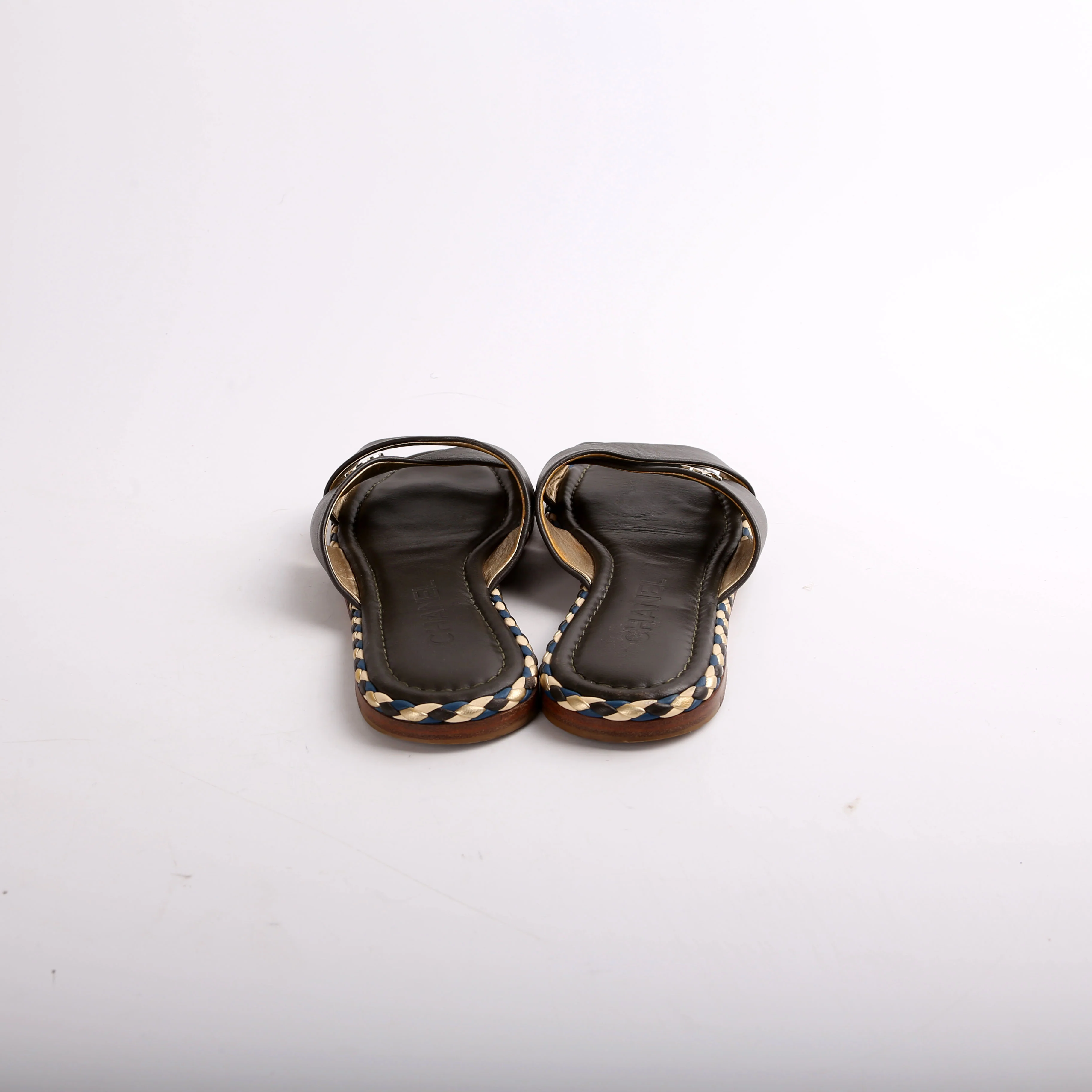 Interlocking CC Woven Flats Size 37 - Image 4
