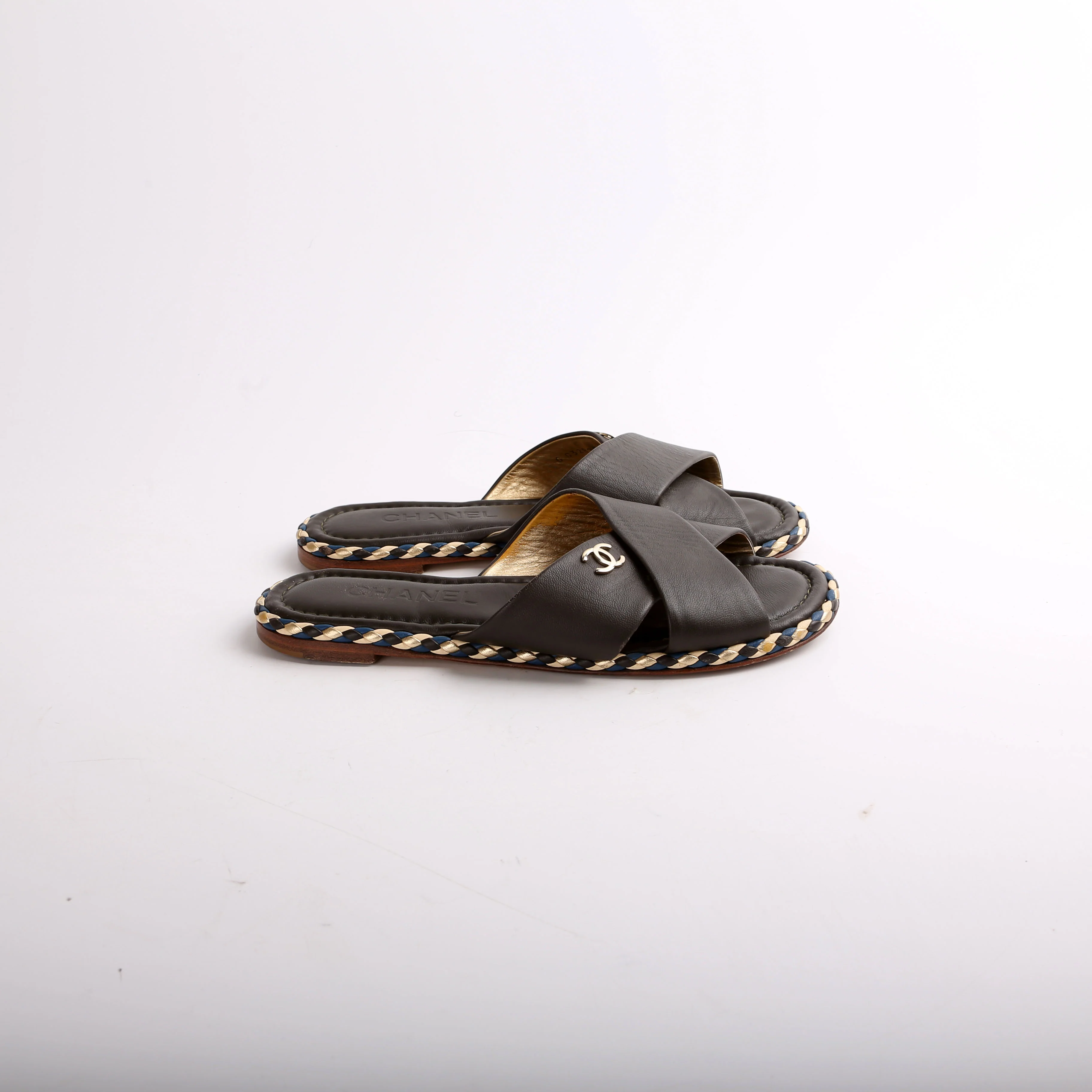 Interlocking CC Woven Flats Size 37 - Image 5