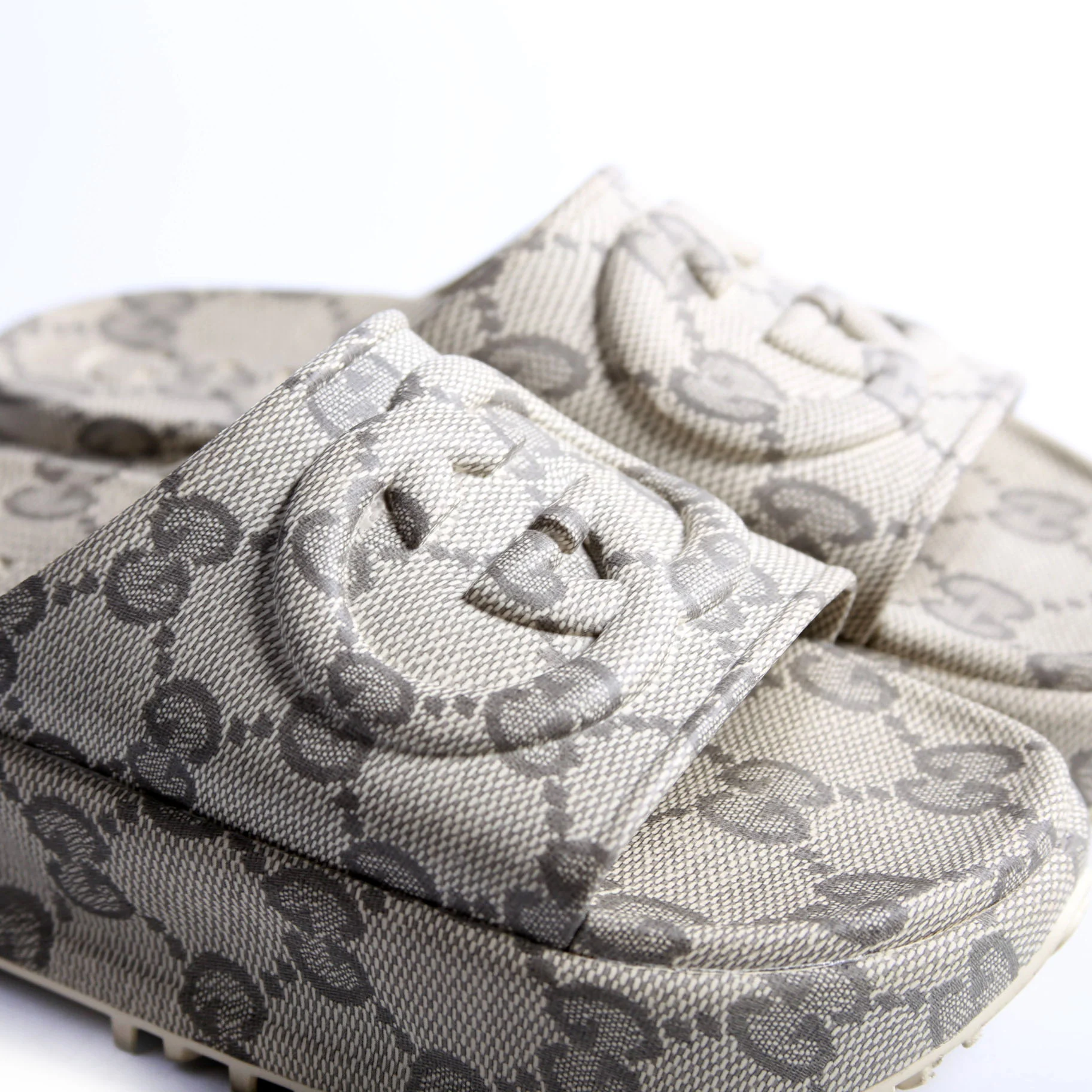 Interlocking G Rubber Platform Slides Size 38 - Image 11