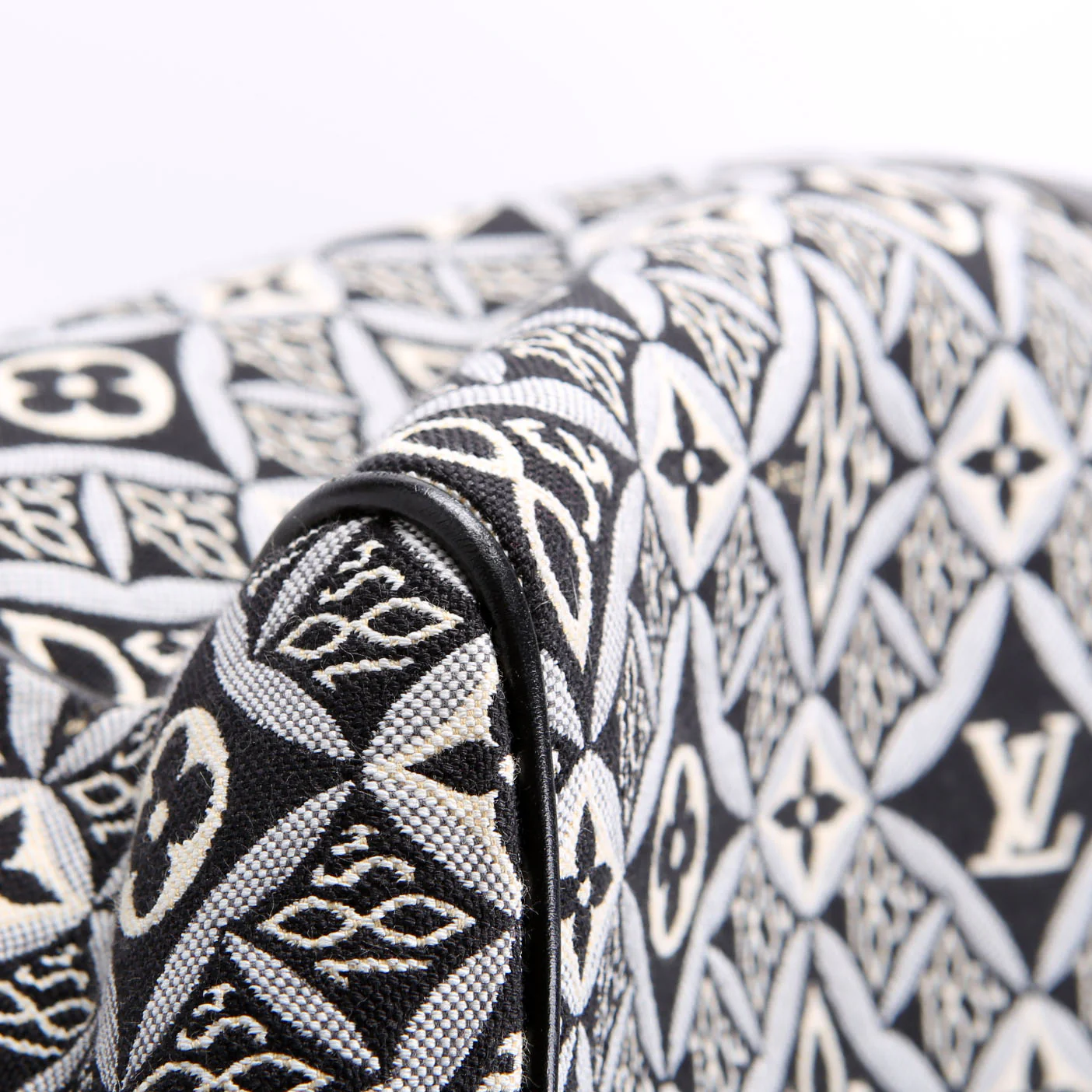 Keepall 45 Bandouliere Since 1854 Jacquard Black/White - Image 8