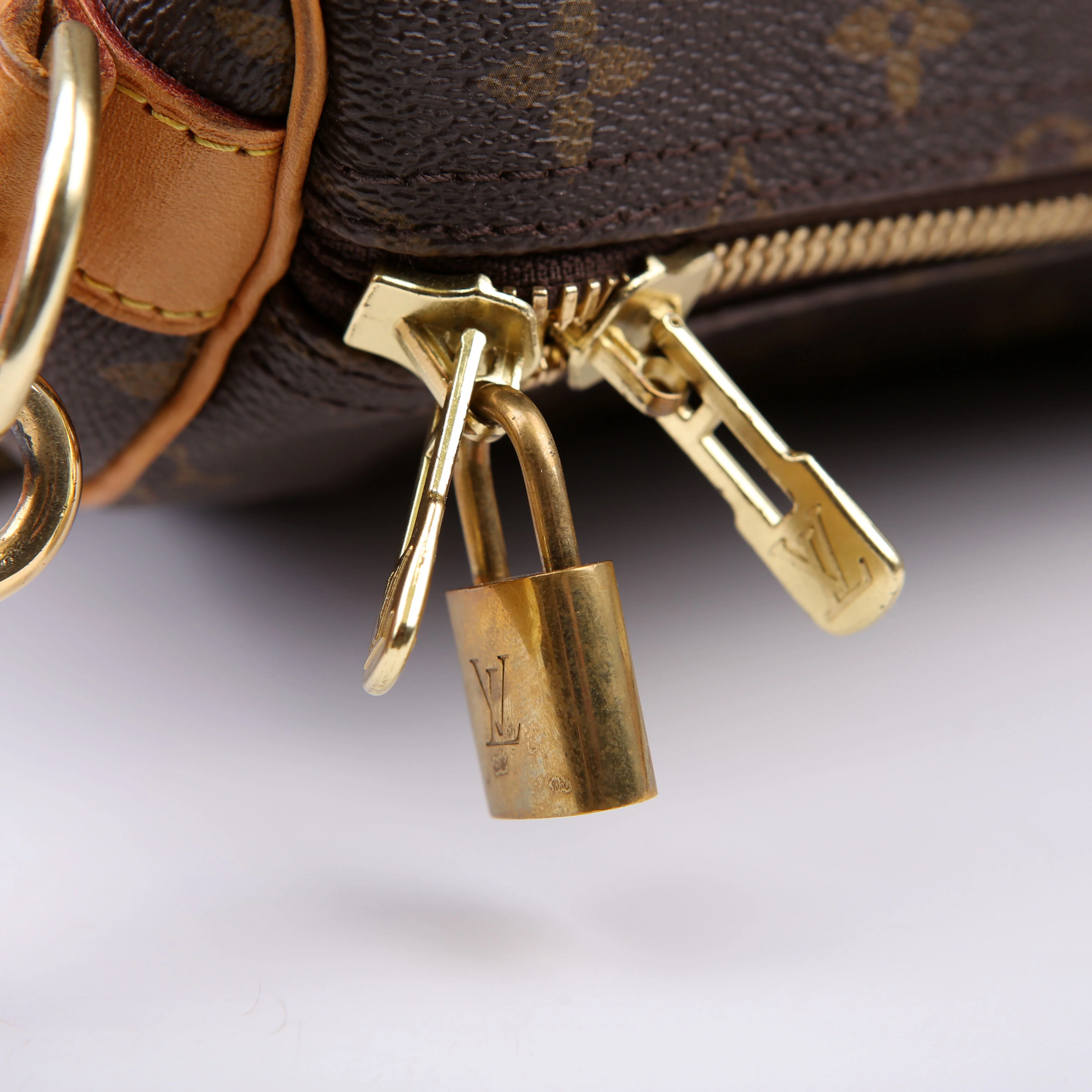 Keepall 55 Bandouliere Monogram - Image 23