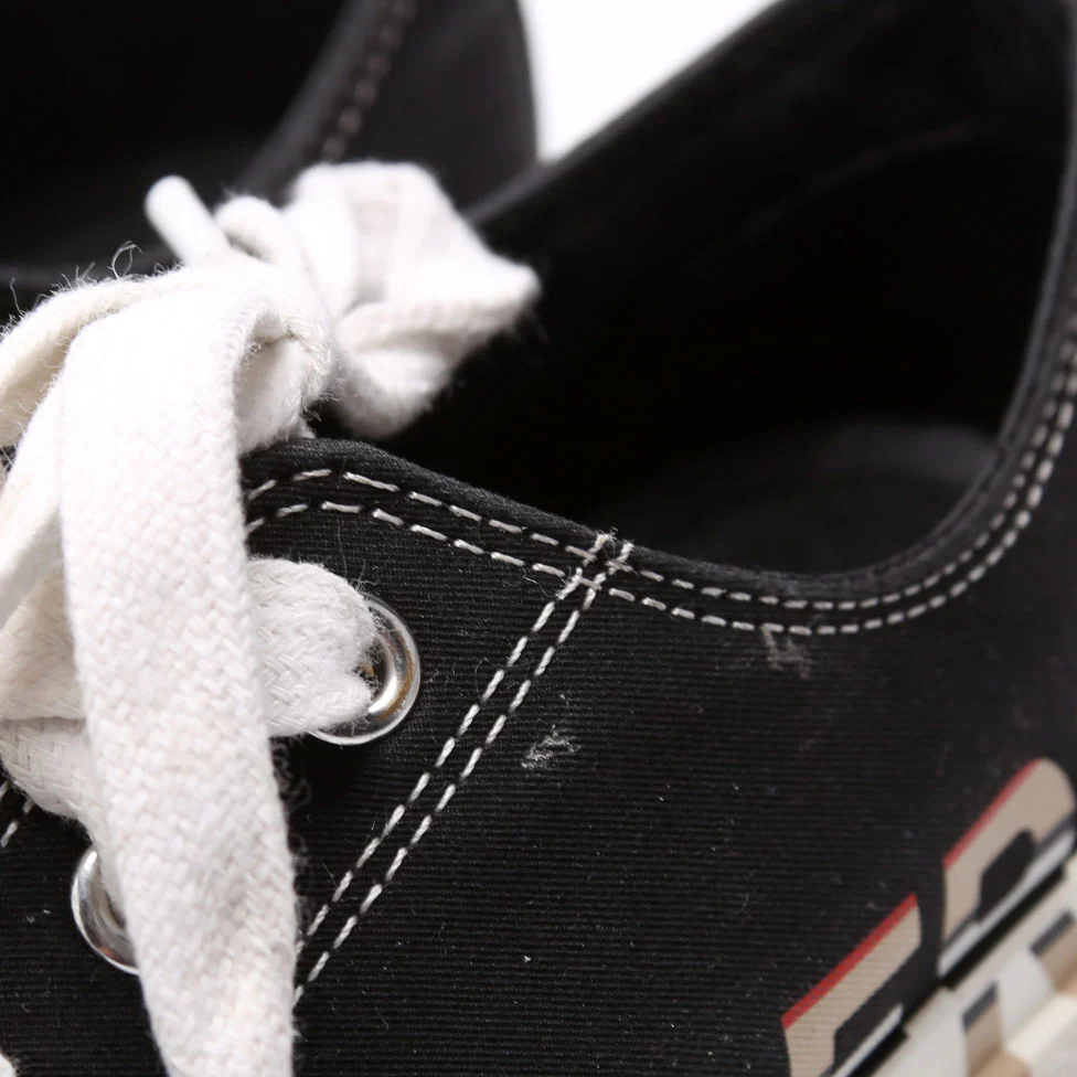 Kids Larkall Icon Stripe Logo Sneakers Size 31 - Image 5
